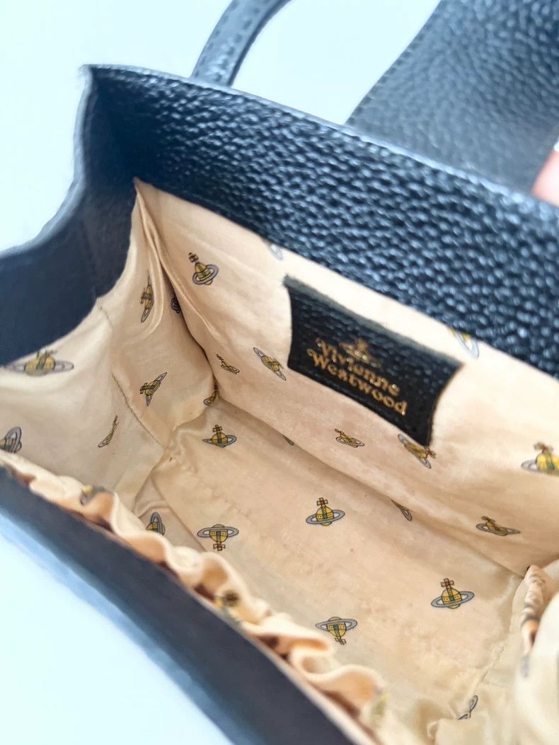 Vivienne Westwood Vivienne Westwood size os Black and white leopard print hor Size ONE SIZE - 8 Thumbnail