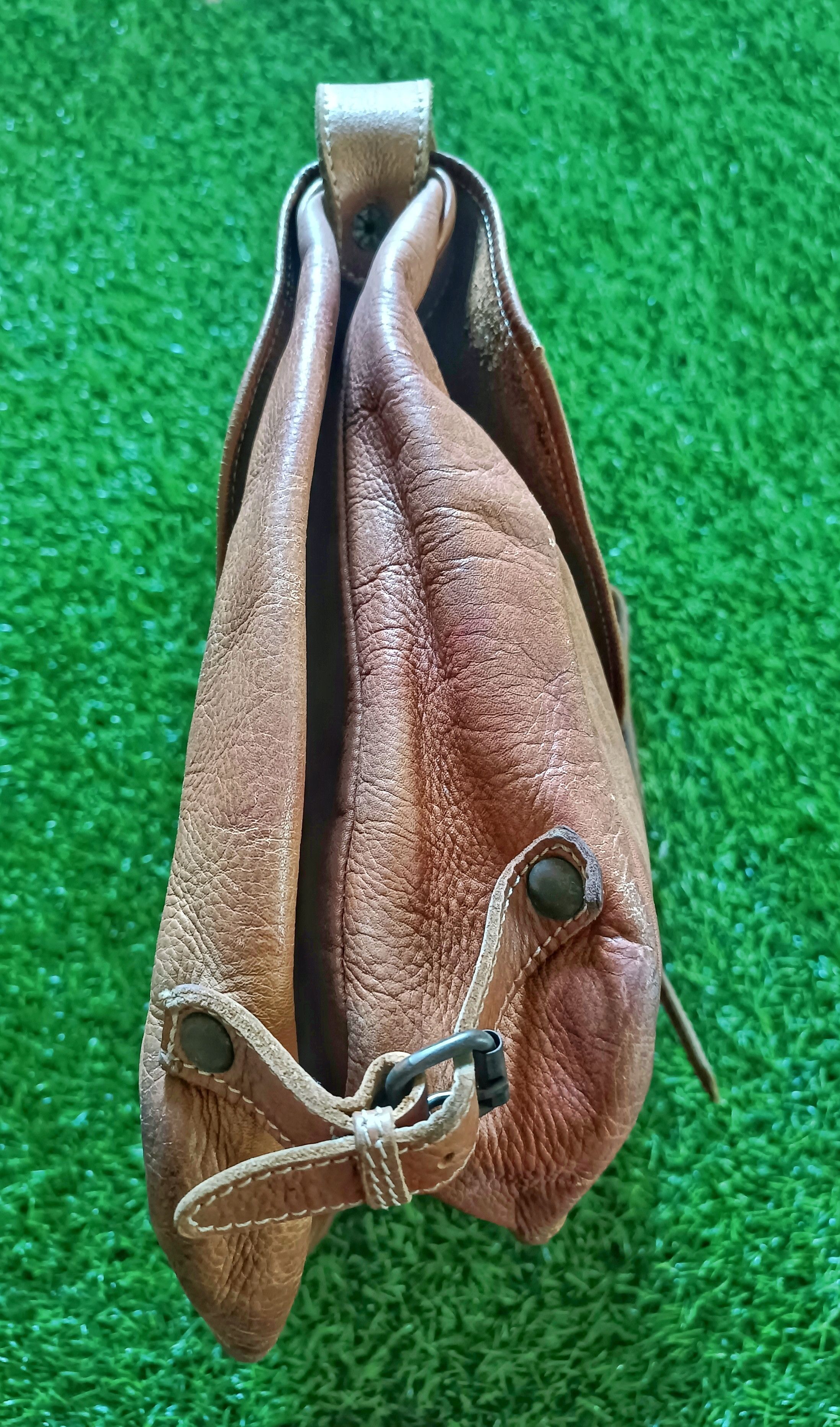 Handmade × Leather HANDMADE LEATHER LARGE OVERSIZED CROSSBODY SLING BAG 2 FACE Size ONE SIZE - 6 Thumbnail