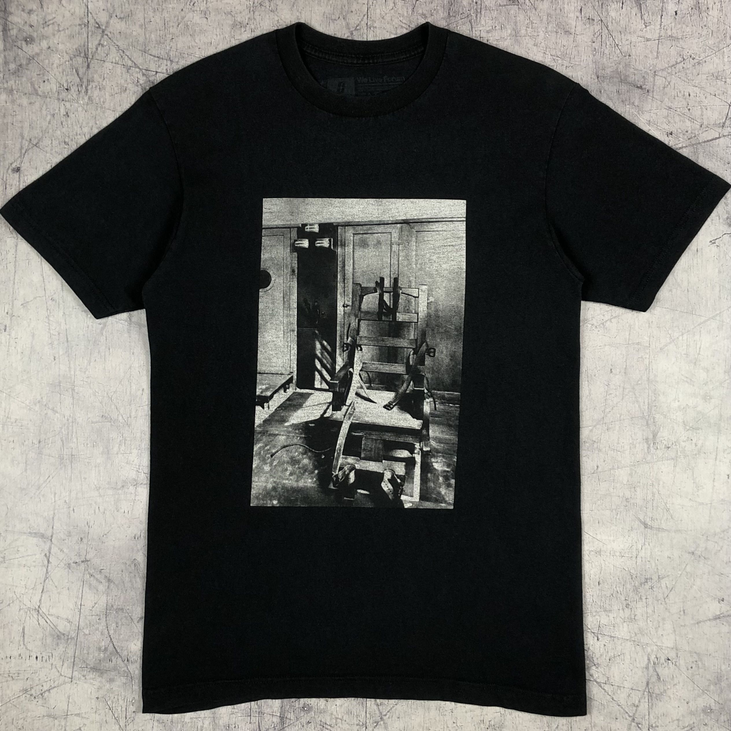 Vintage Electric Chair Torture Tee death row Size US S / EU 44-46 / 1 - 1 Thumbnail