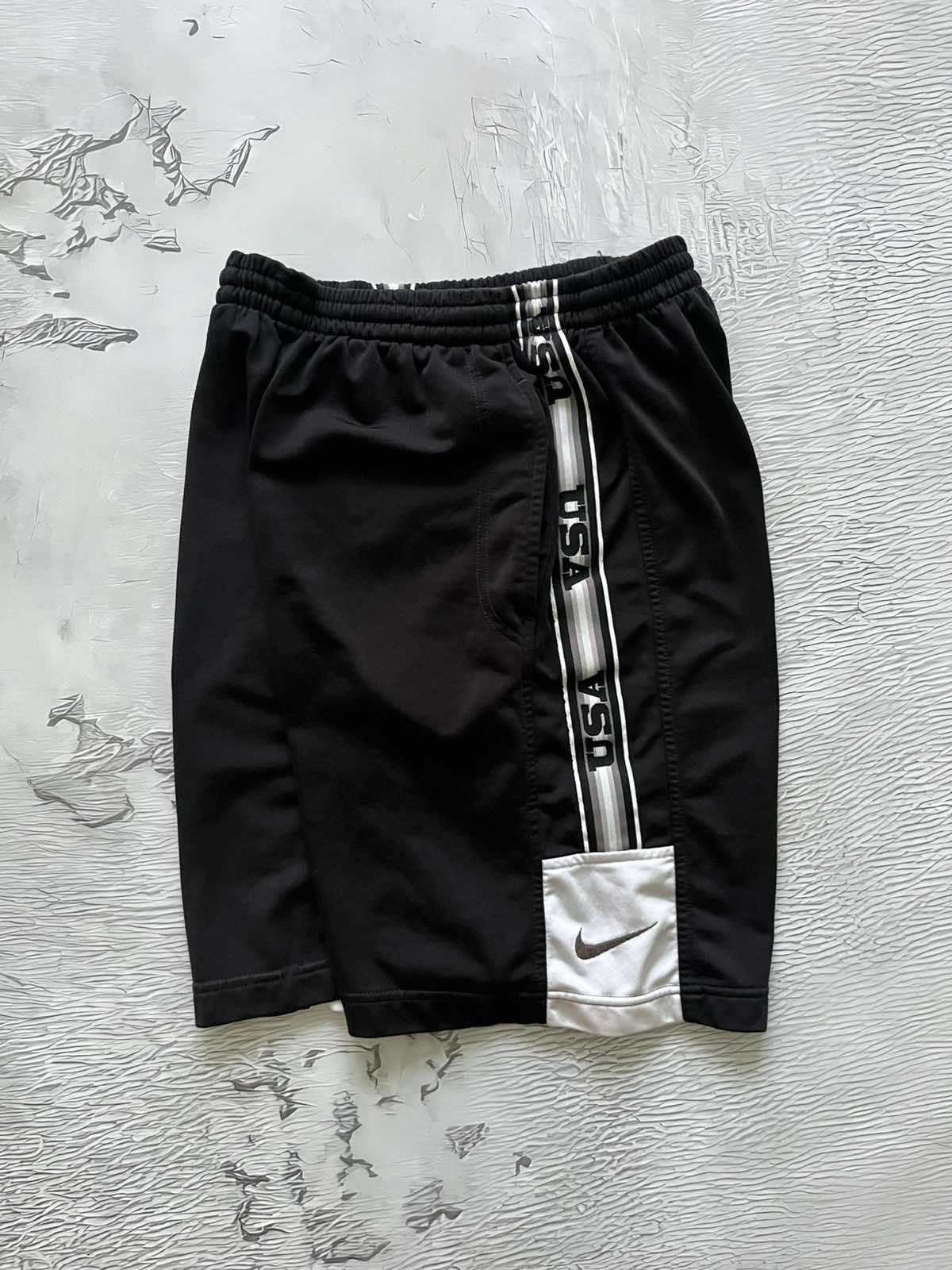 Nike Vintage Nike Short Made in USA Streetwear Black Size US 32 / EU 48 - 1 Thumbnail