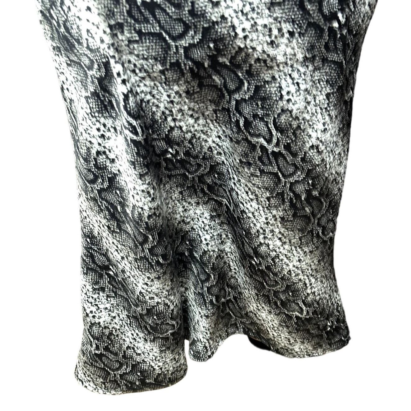 Other Forgotten Grace BlackWhite Snake Print Faux Wrap Skirt S NWT Size 28" / US 6 / IT 42 - 6 Thumbnail