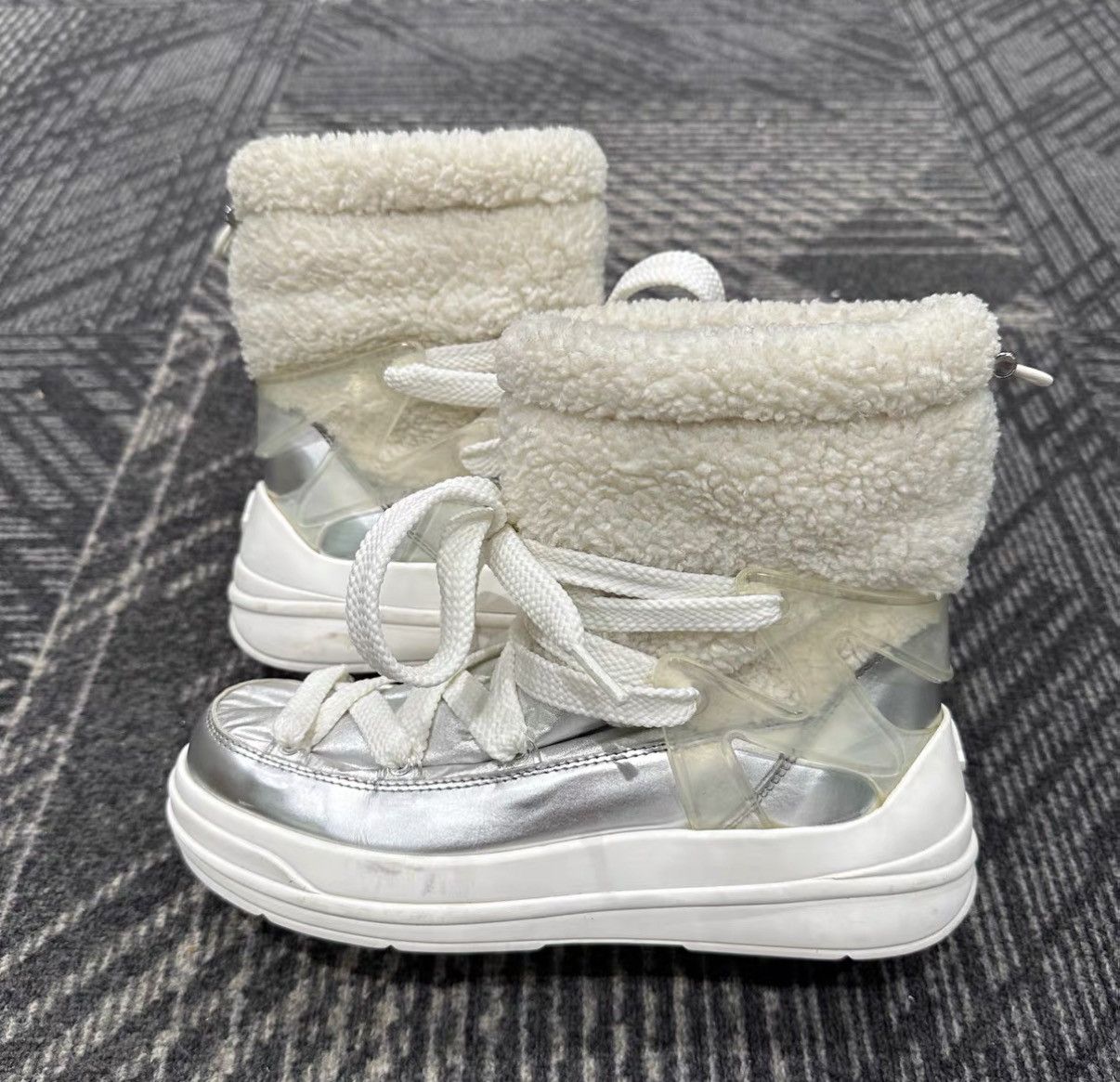 Moncler Moncler Shearling Snow Boots J42 Size US 5 / IT 35 - 4 Thumbnail