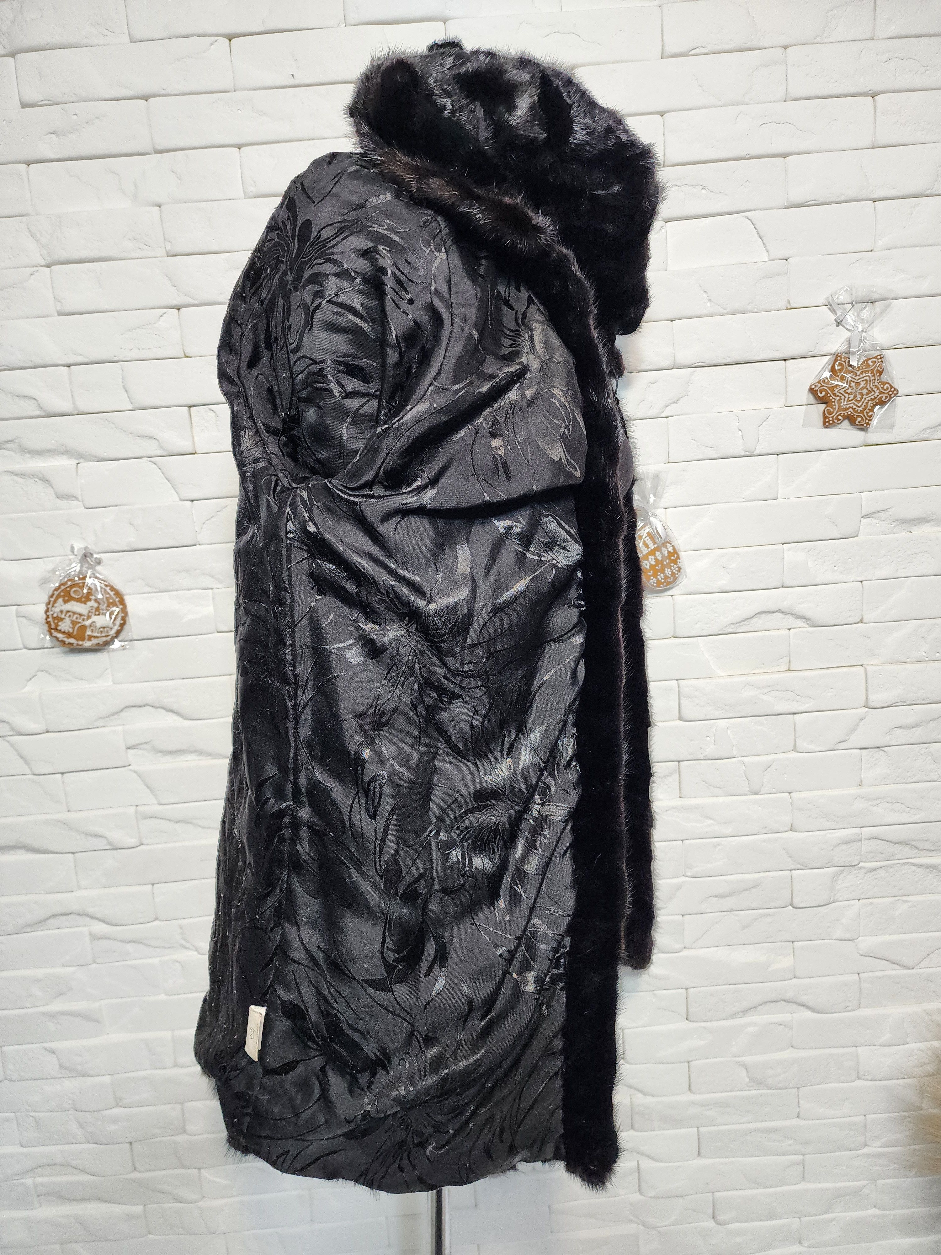 Furla Black Mink Fur Coat with Hood: Women's Luxury Outerwear Size S / US 4 / IT 40 - 9 Thumbnail
