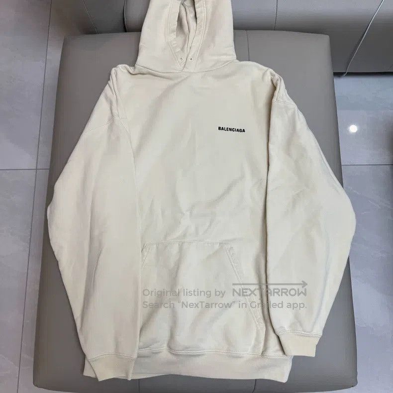 Balenciaga Balenciaga Beige Embroidered Logo Hoodie Size US M / EU 48-50 / 2 - 2 Thumbnail