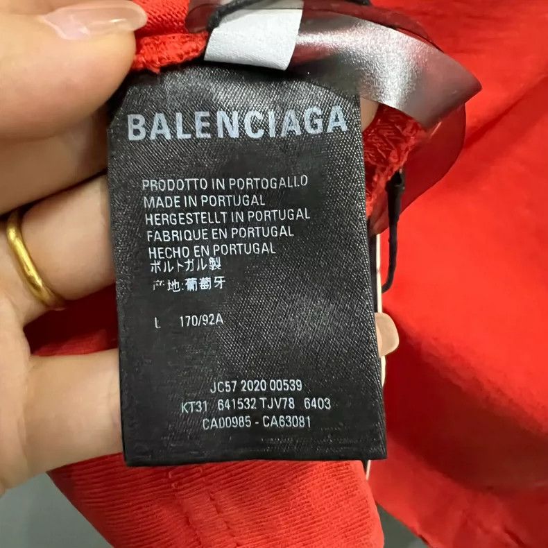 Balenciaga Balenciaga Red Gothic Style Logo Short Sleeve Size US L / EU 52-54 / 3 - 4 Thumbnail