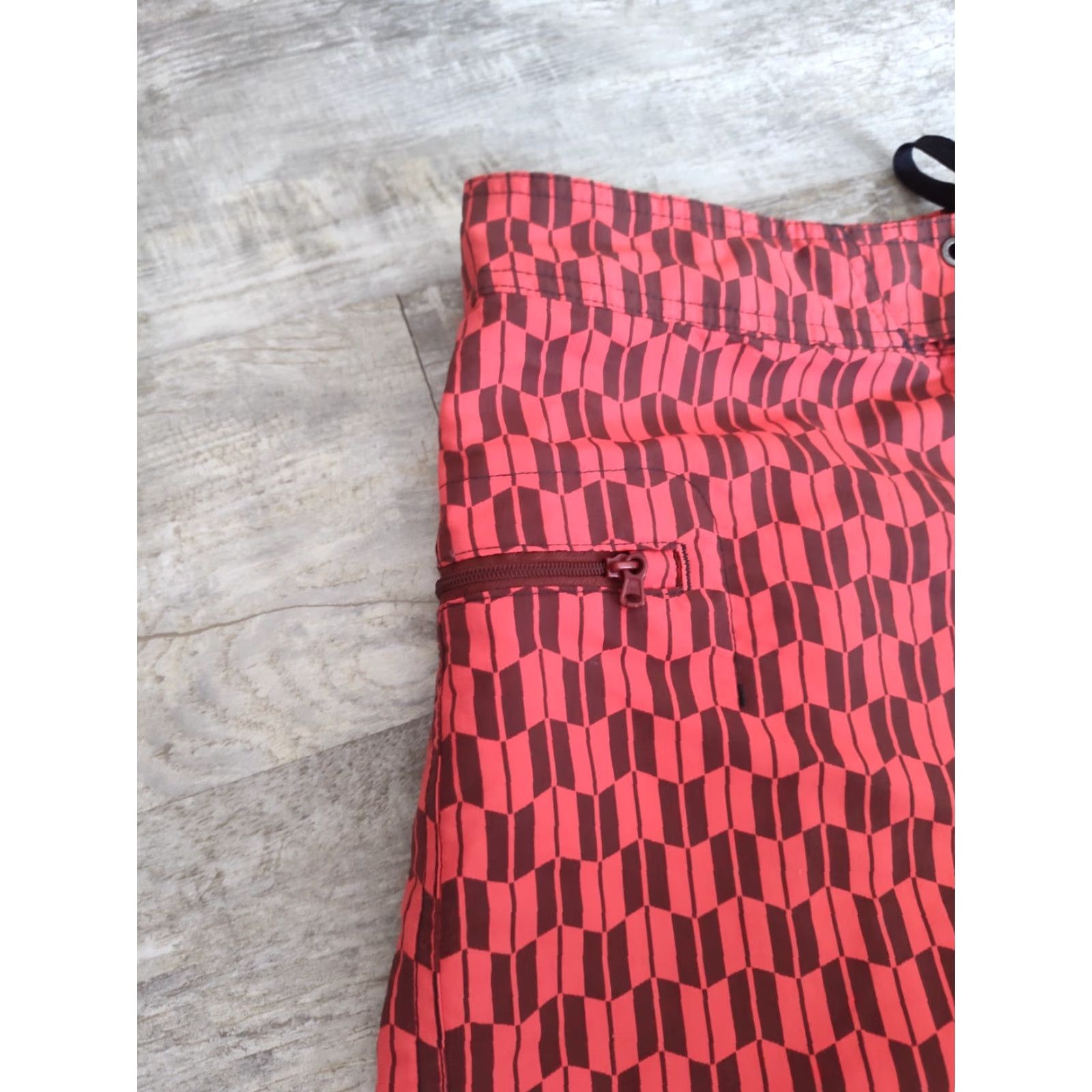 Patagonia Patagonia Wavefarer Board Shorts Quiver Glowing Ember Zip Pocket Men's Sz 36 Board Shorts Men Size US 36 / EU 52 - 5 Thumbnail