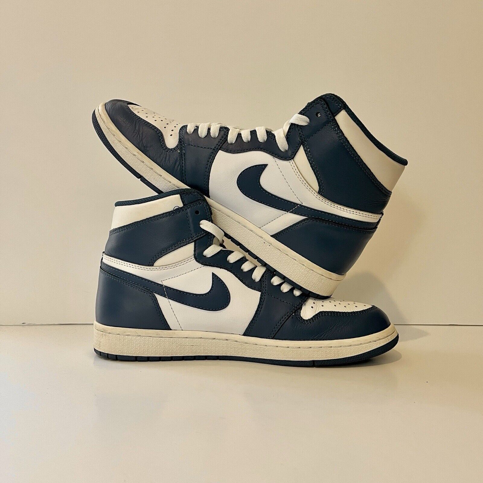 Jordan Brand 2016 Nike Air Jordan Retro 1 I OG Storm Blue 555088-127 10 Size US 10 / EU 43 - 6 Thumbnail