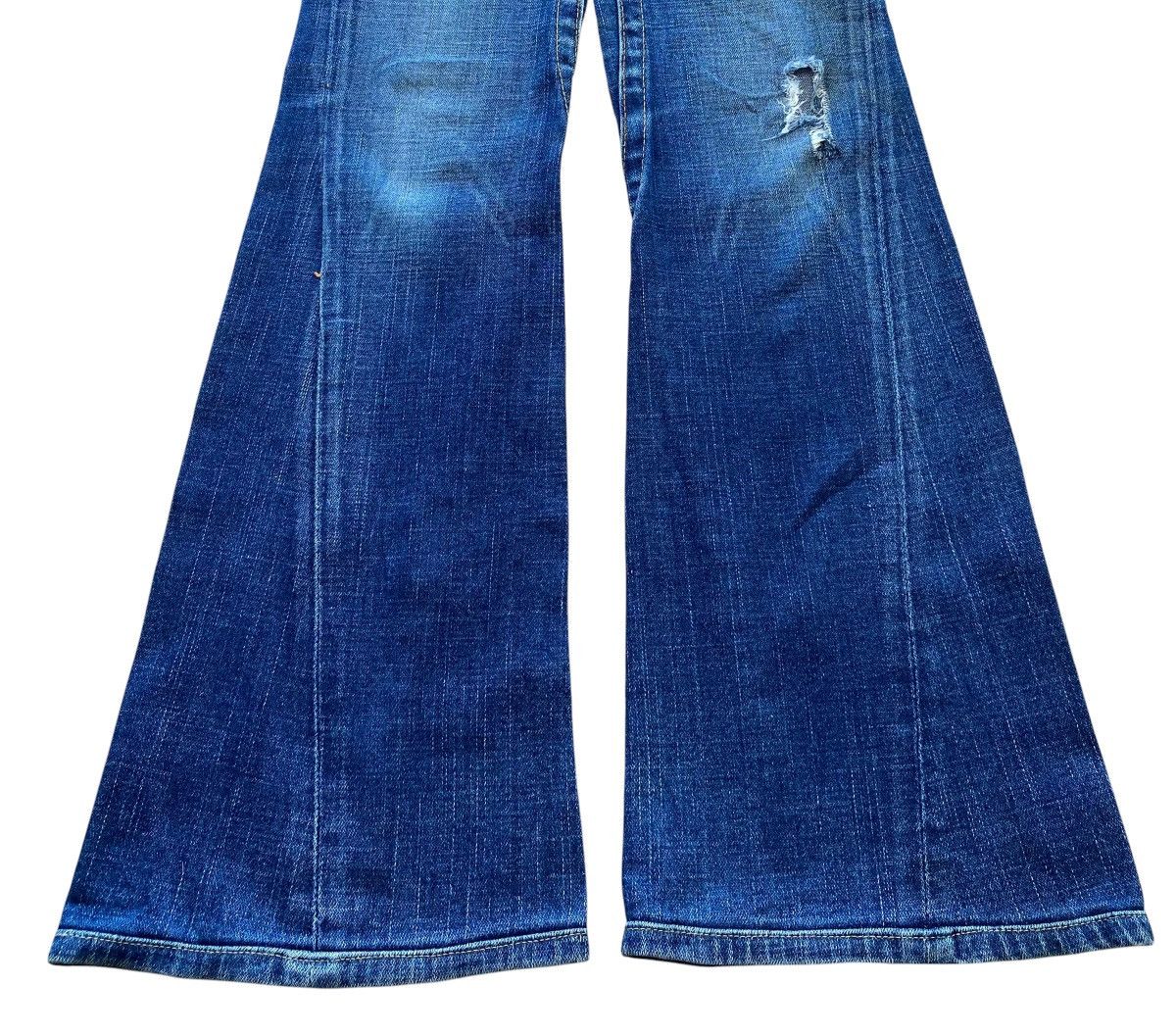True Religion True Religion Blue Wash Style Flare Jeans Size US 28 / EU 44 - 5 Thumbnail