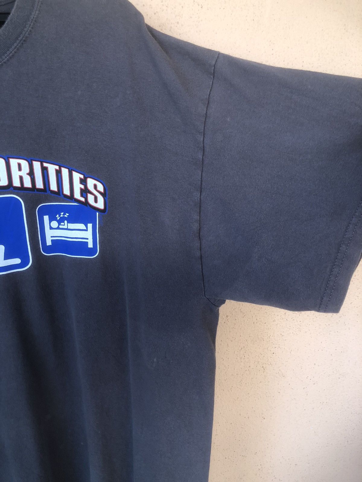 Vintage Vintage LIFE’S PRIORITIES Rare Tee Size US XXL / EU 58 / 5 - 5 Thumbnail