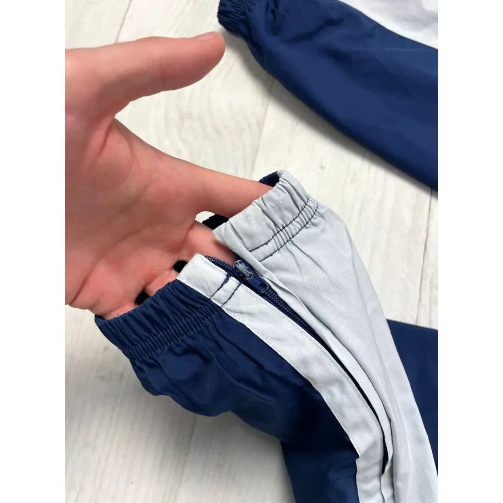Nike VINTAGE Nike Track Pants Men Size M Blue Nylon Striped Swoosh Size US 31 - 4 Thumbnail