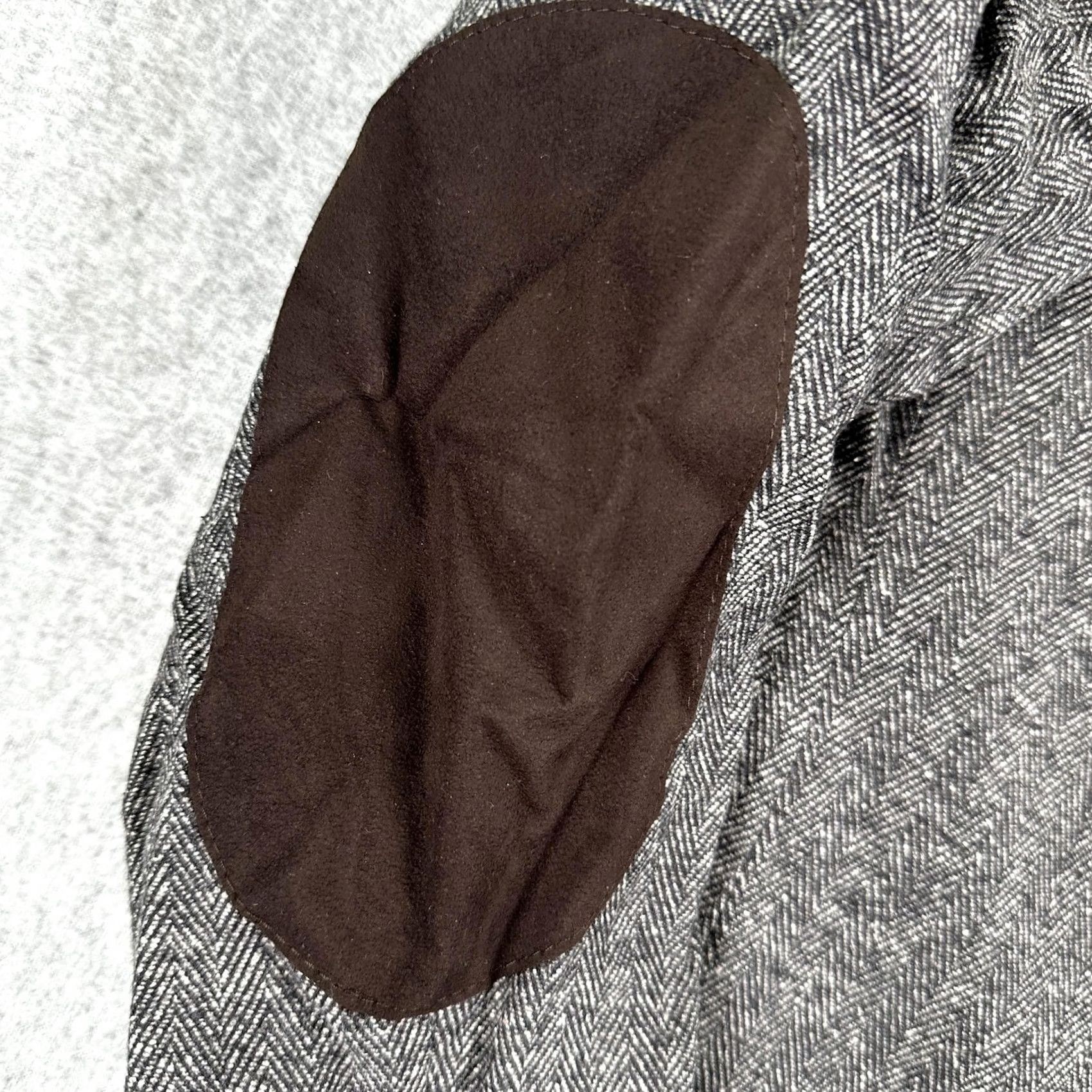 Vintage Maus & Hoffman Sport Coat Mens 42 Long Gray Herringbone Wool Elbow Patch Blazer Coat Cloak Size 42R - 3 Thumbnail