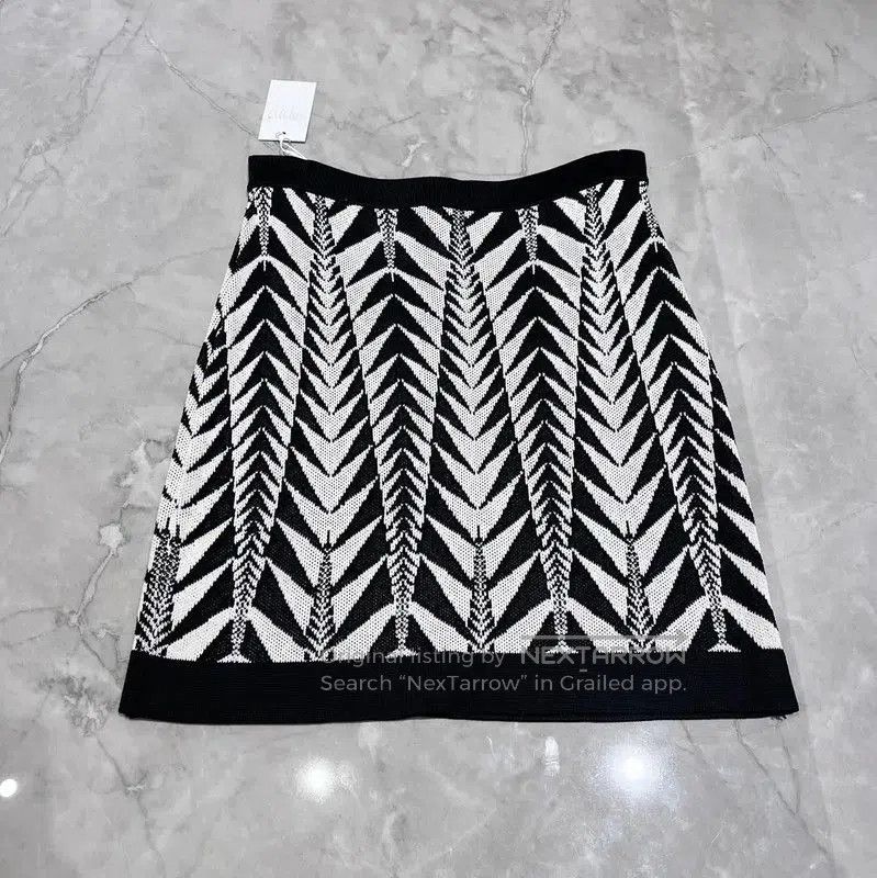 Balmain Balmain Black Houndstooth A-Line Skirt Size S . Size 23" - 1 Thumbnail
