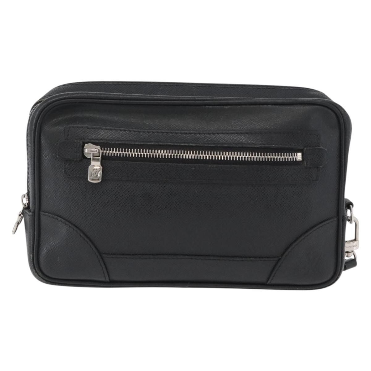 Louis Vuitton Louis Vuitton Pavel Taiga Leather Size ONE SIZE - 1 Thumbnail