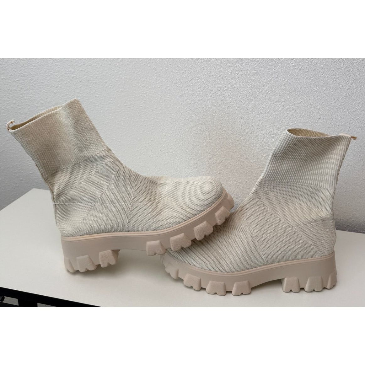 Other Cream Knit Platform Sock Booties Chunky Lug Sole Boots 7 Size US 7 / IT 37 - 8 Thumbnail
