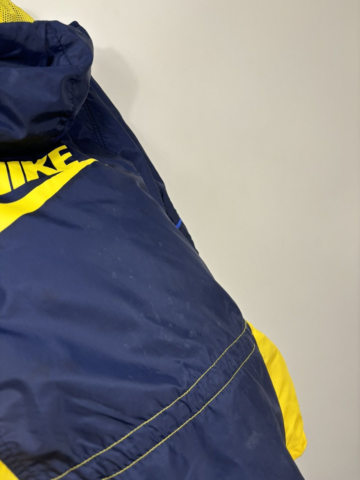 Nike Vintage 90s Nike Y2K Big Logo Retro Hype Hooded Nylon Jacket Size US M / EU 48-50 / 2 - 18 Thumbnail