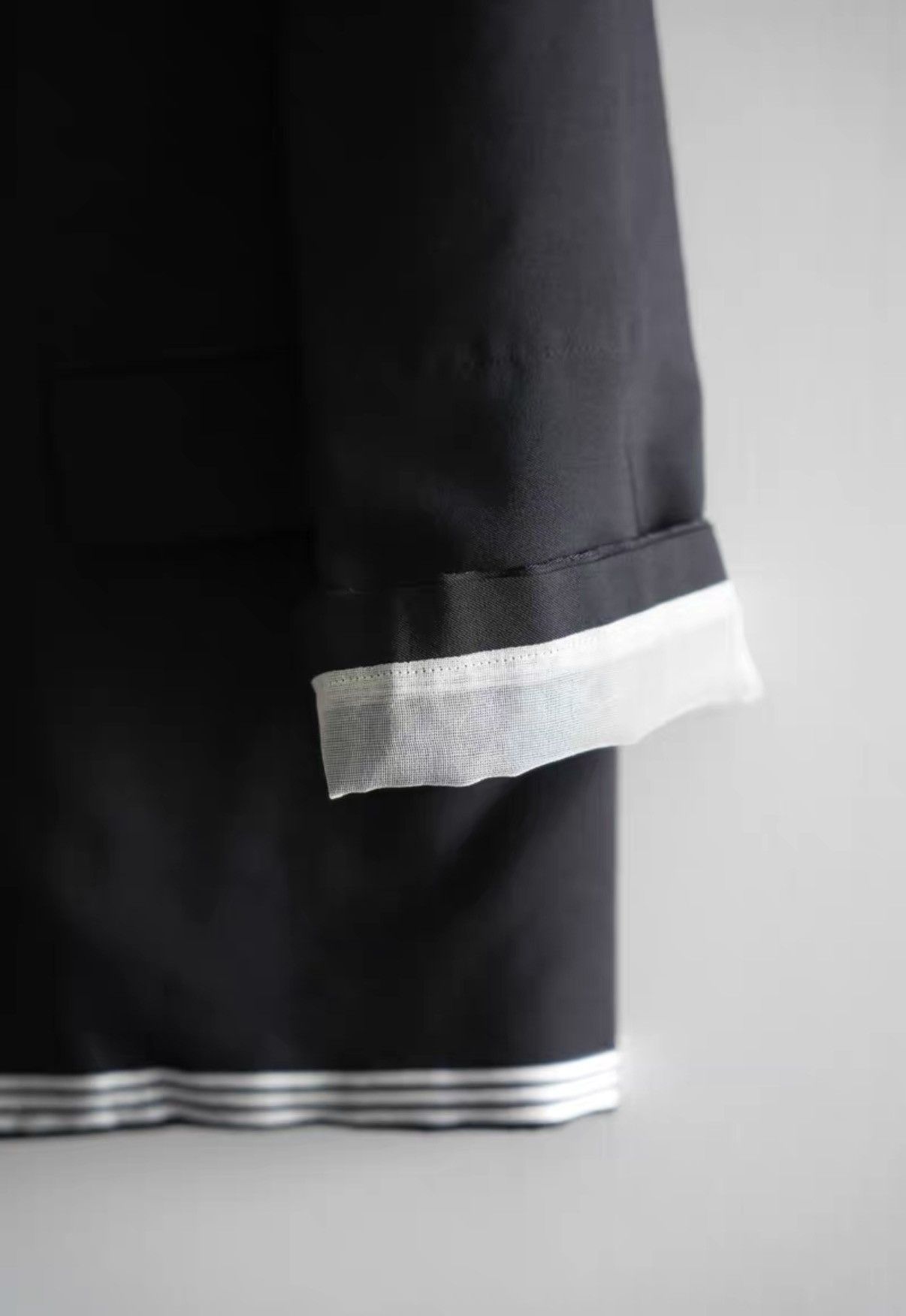 Yohji Yamamoto Yohji Yamamoto 02ss Silk White Stripe Suit K4 Size US L / EU 52-54 / 3 - 5 Thumbnail