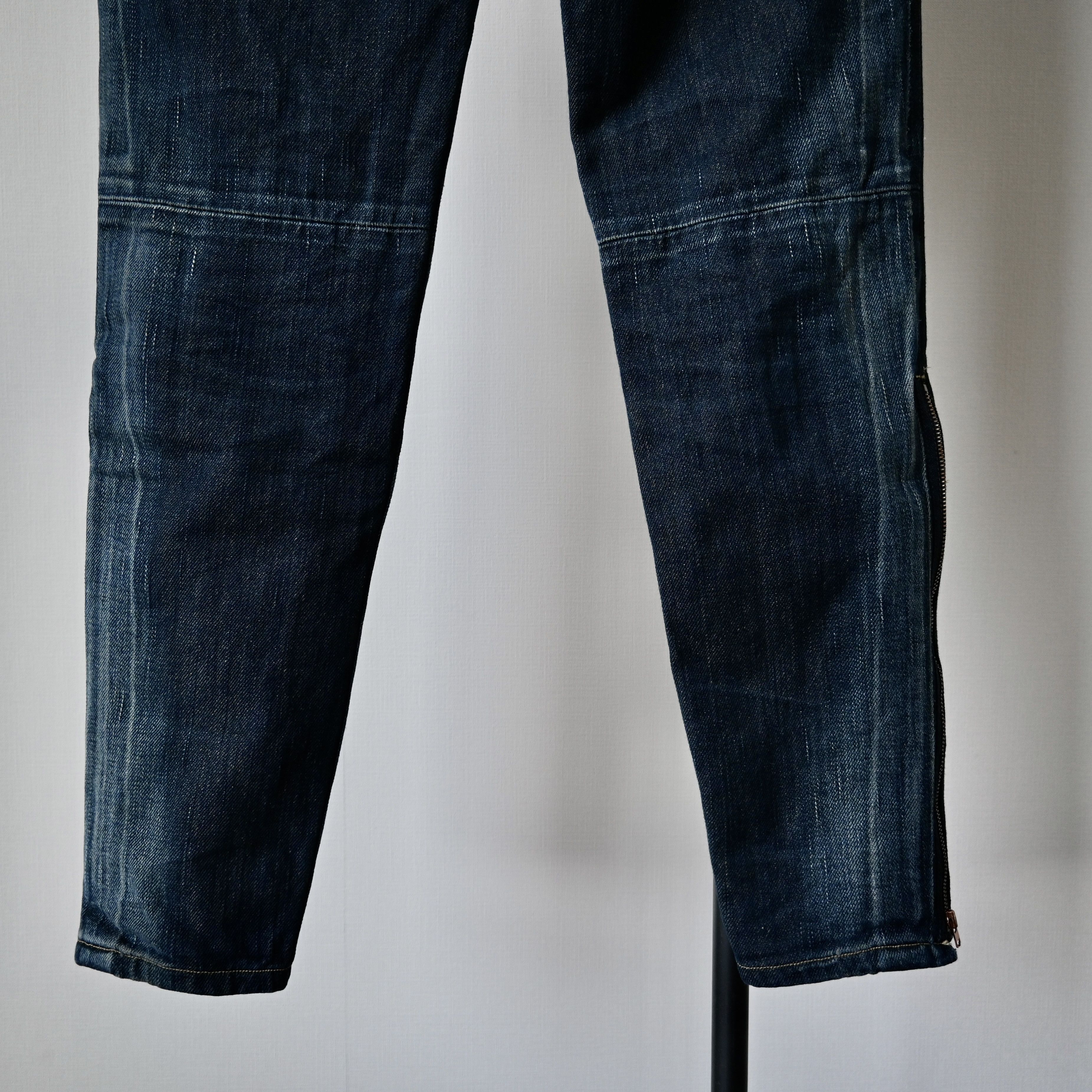 Levi's VTG, 2004 Levi's RED patchwork slim jeans, zippered leg Size 29" - 5 Thumbnail