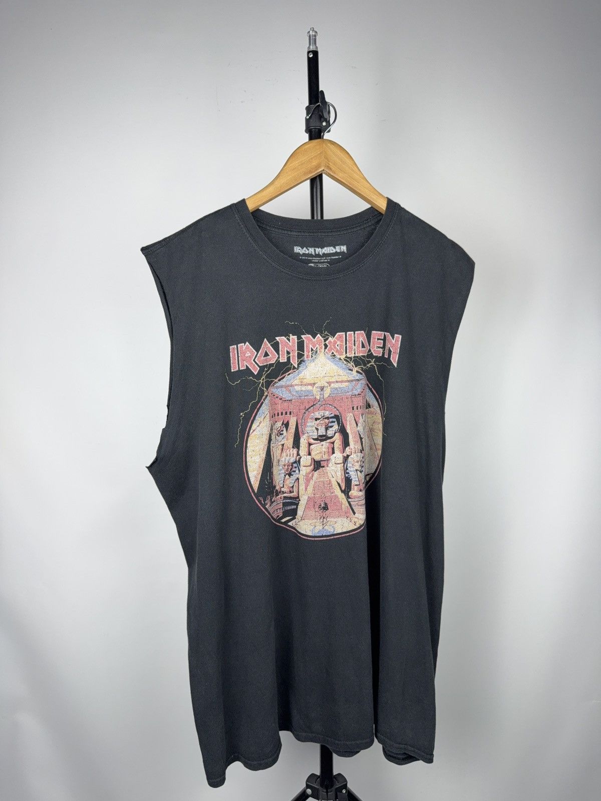 Iron Maiden 2019 Iron Maiden Powerslave Egypt Cut Off Sleeveless Tee Size US L / EU 52-54 / 3 - 1 Thumbnail