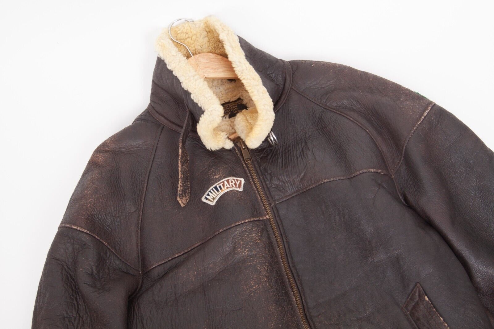 Vintage Vintage US Army B6 Shearling Bomber Jacket Airforce Leather Size US L / EU 52-54 / 3 - 2 Thumbnail