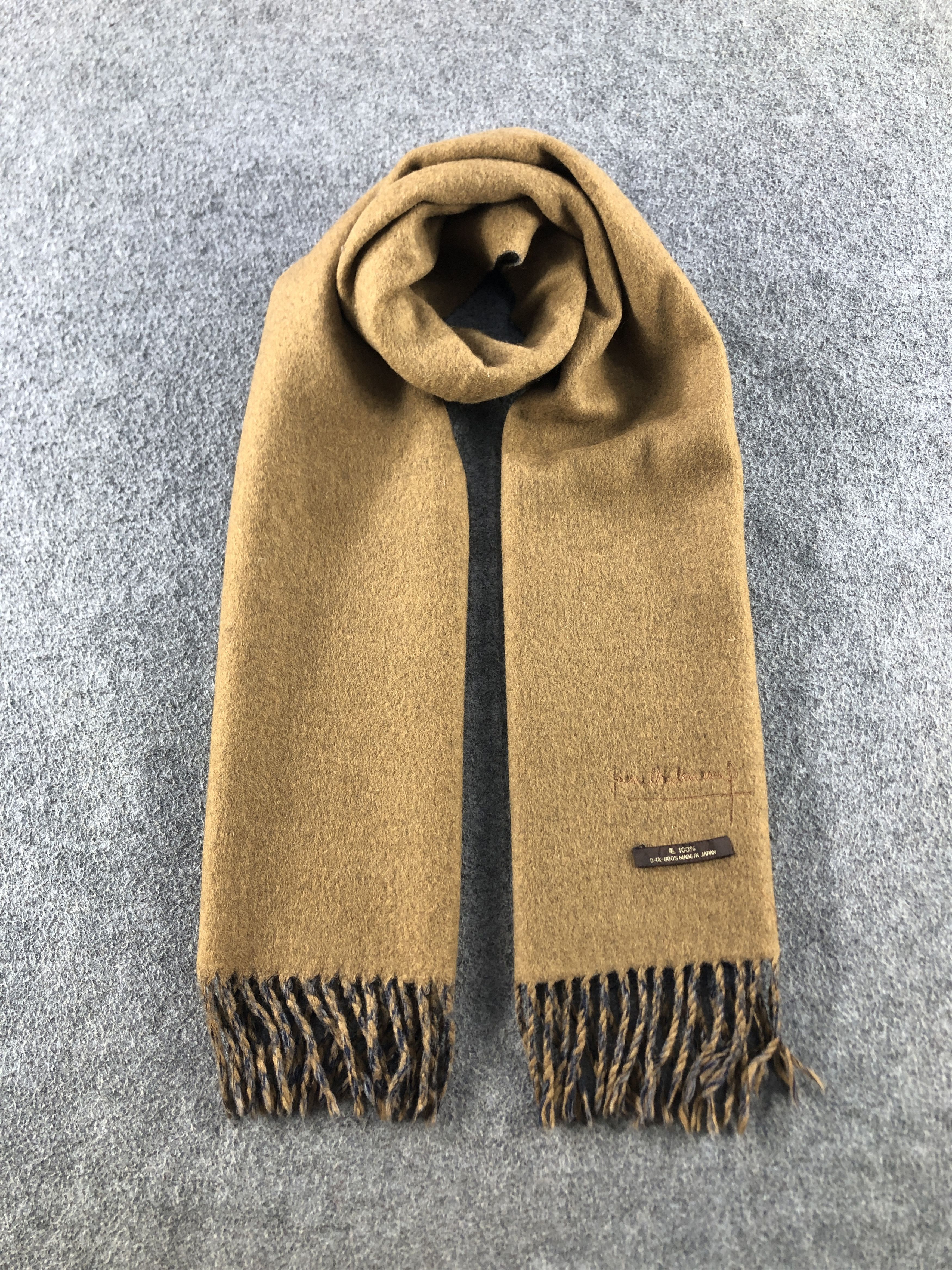 Pierre Balmain Pierre Balmain Scarf / Muffler / Neckwear P843 Size ONE SIZE - 1 Thumbnail
