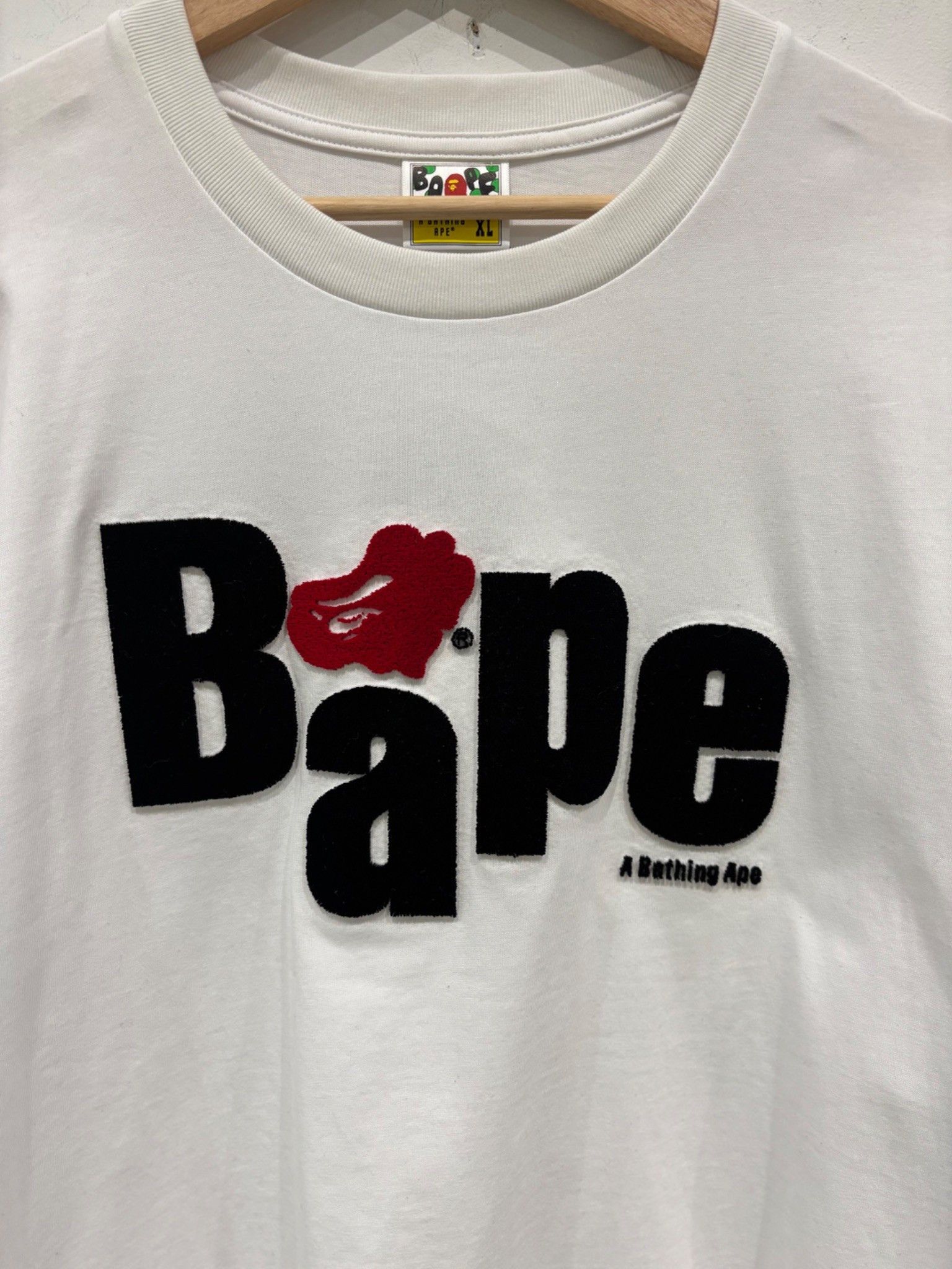 Bape BAPE Heart Ape Head Relaxed Fit Tee White Size US XL / EU 56 / 4 - 2 Thumbnail