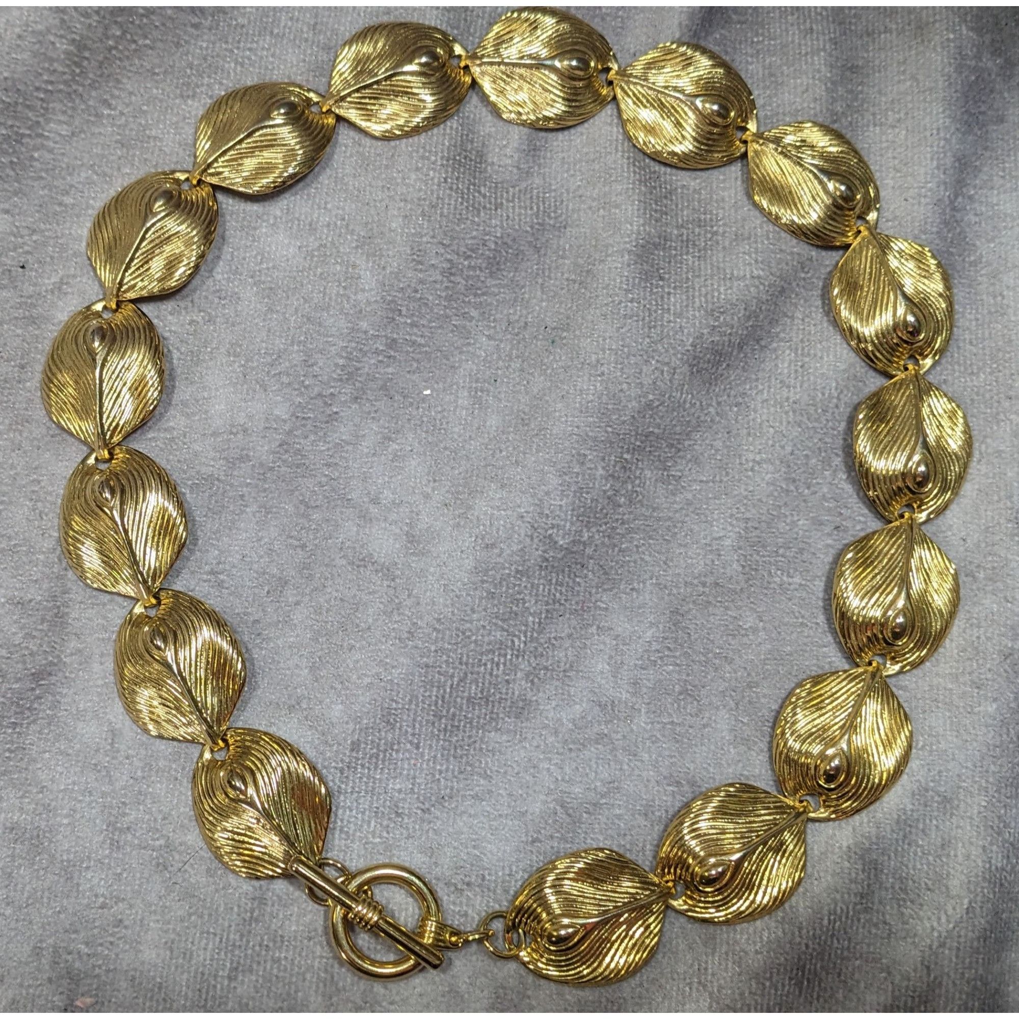 Other Vintage Peacock Feather Gold Tone Link Toggle Necklace Size ONE SIZE - 6 Thumbnail