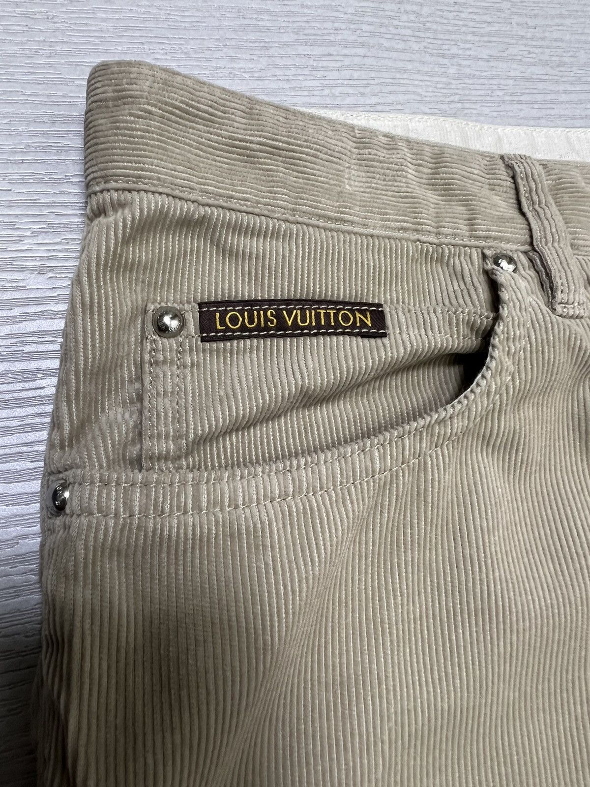 Louis Vuitton Louis Vuitton - “Gaston V” Slim Corduroy Trouser Size US 30 / EU 46 - 12 Thumbnail