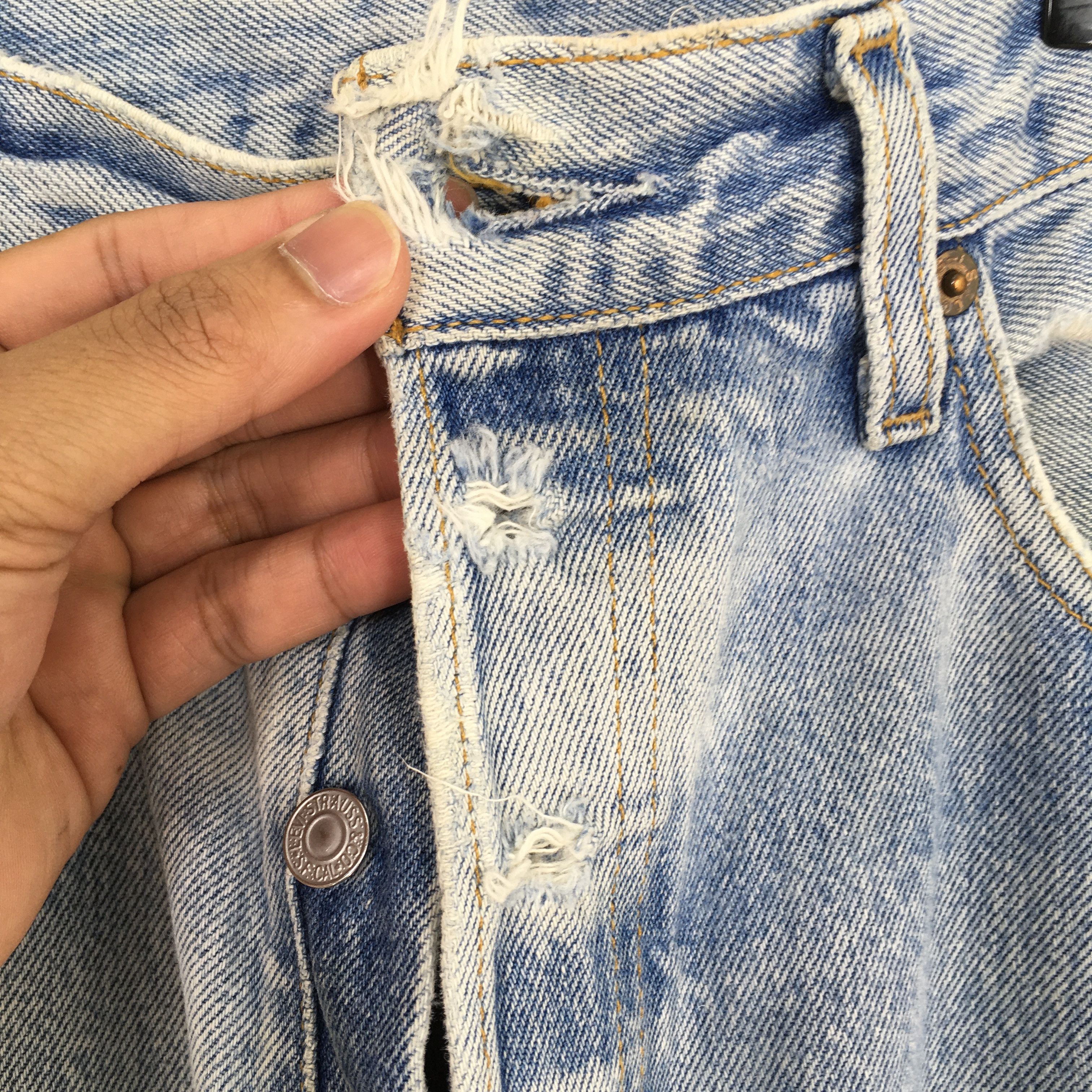Size 31x29.5 Vintage 80s Levi's 501 Light Wash Jeans