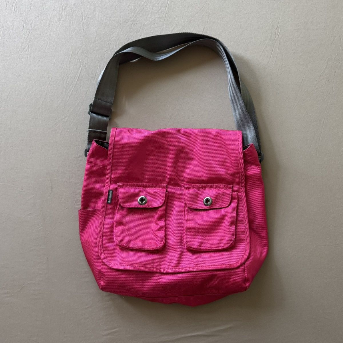 Columbia Vintage Columbia Pink Azza Il Hobo Messenger Bag Size ONE SIZE - 1 Thumbnail