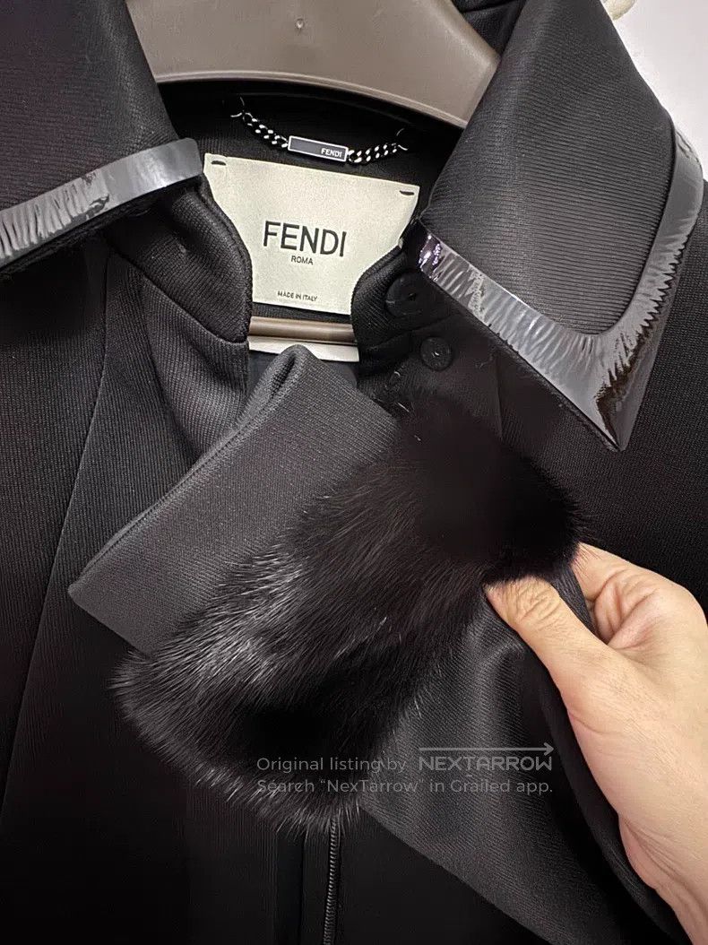Fendi Fendi Black Fur Collar Overcoat Size XS / US 0-2 / IT 36-38 - 1 Thumbnail