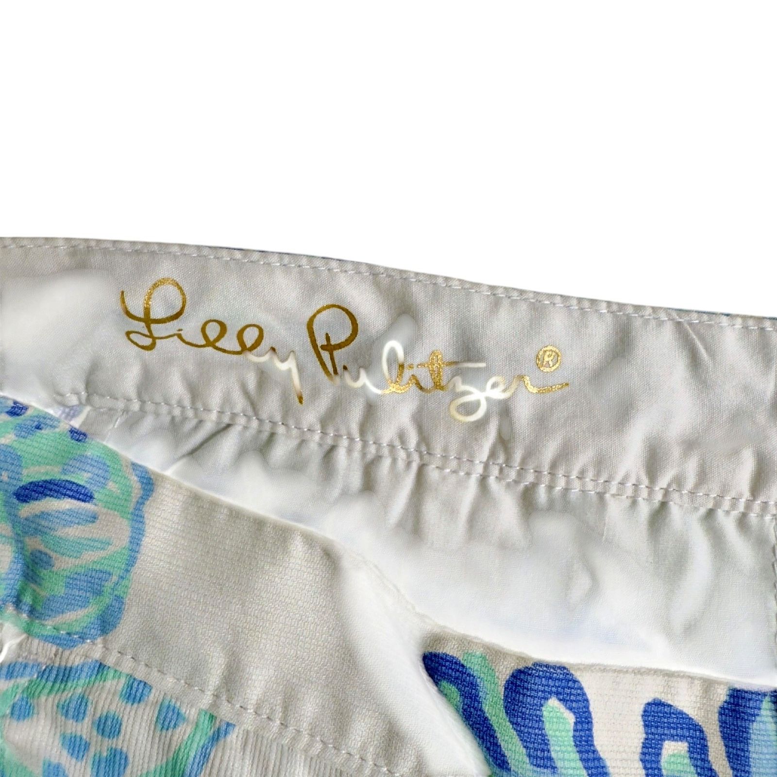 Lilly Pulitzer Lilly Pulitzer Buttercup Scalloped Short Blue & White Shell Size 26" / US 2 / IT 38 - 5 Thumbnail