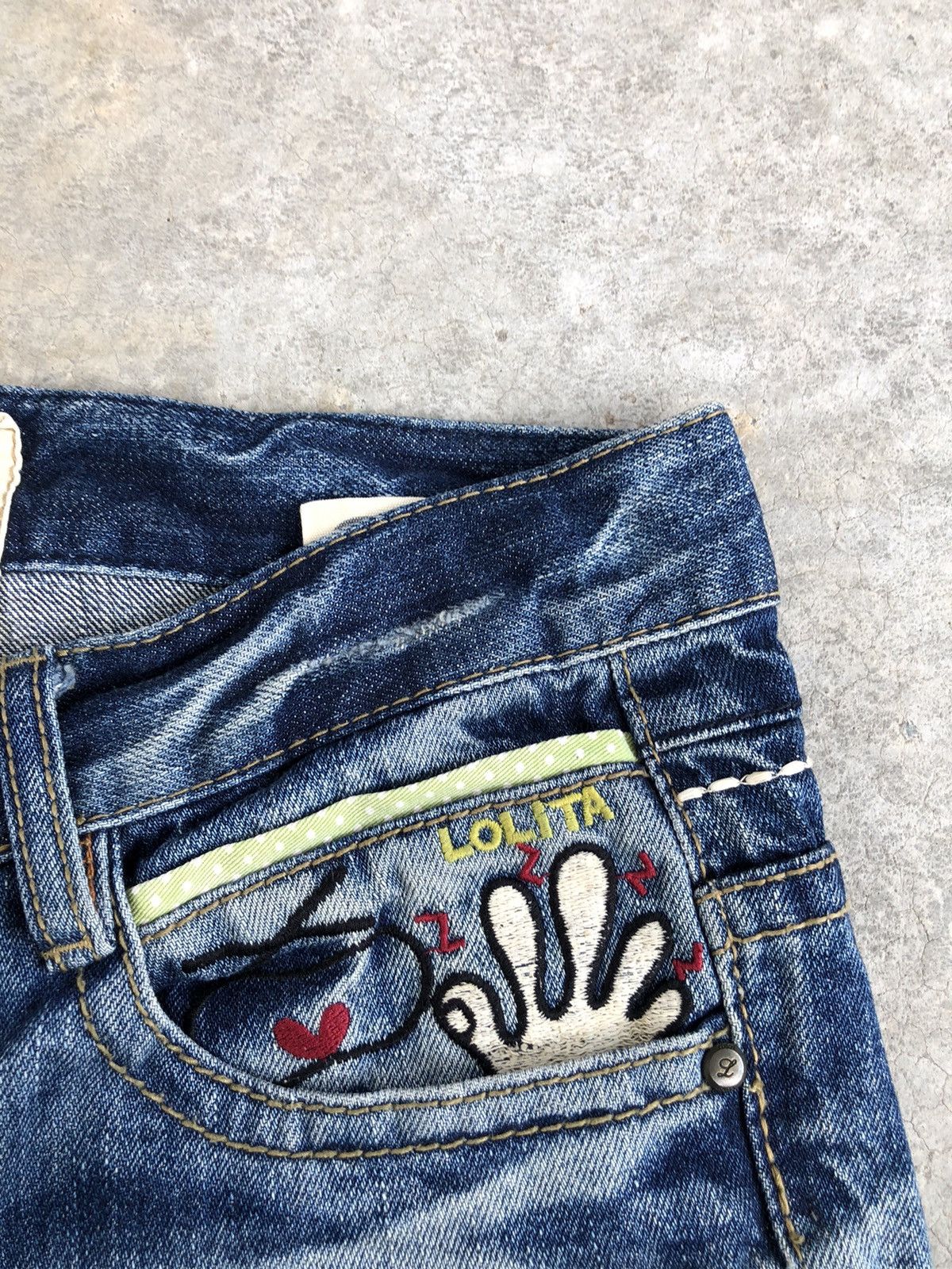 Japanese Brand Yoshitomo Nara Lolita Distressed Jeans Size US 31 - 14 Thumbnail