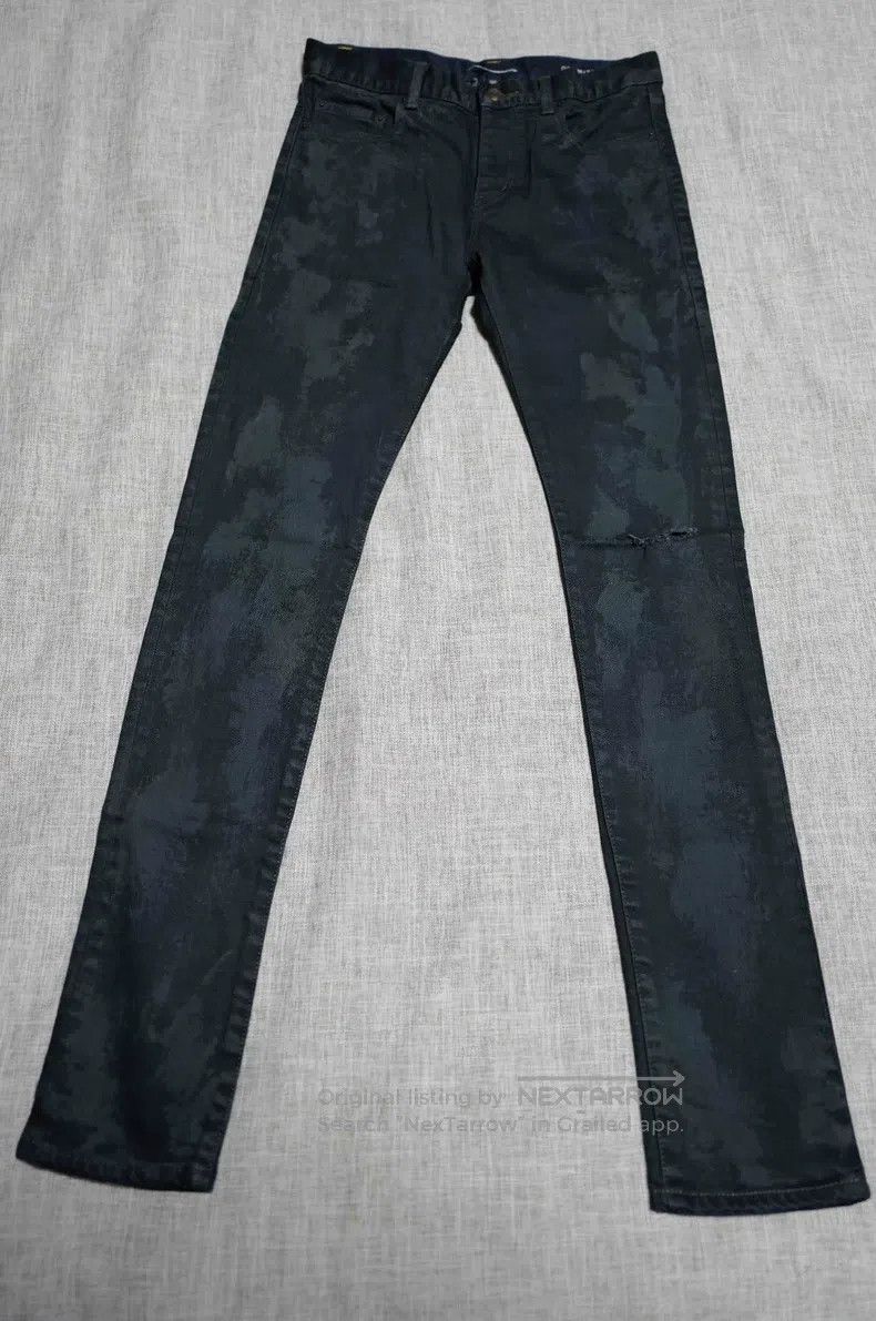 Saint Laurent Paris Saint Laurent Paris Distressed Jeans Size US 29 - 1 Thumbnail