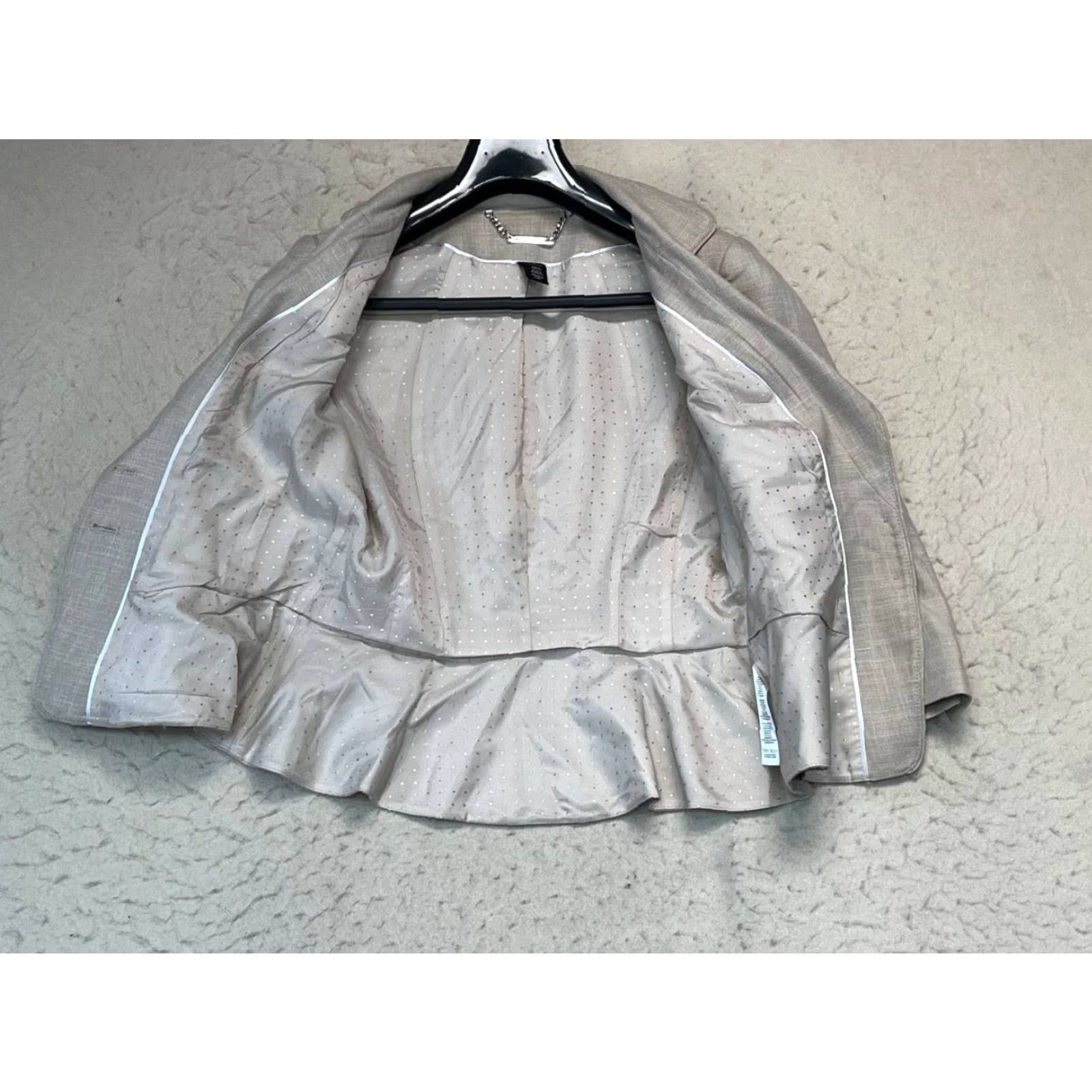 White House Black Market WHITE HOUSE BLACK MARKET Blazer 3/4 Sleeve Women Size 2 Gray Beige Suit Jacket/Blazer See Pics Size XS / US 0-2 / IT 36-38 - 6 Thumbnail