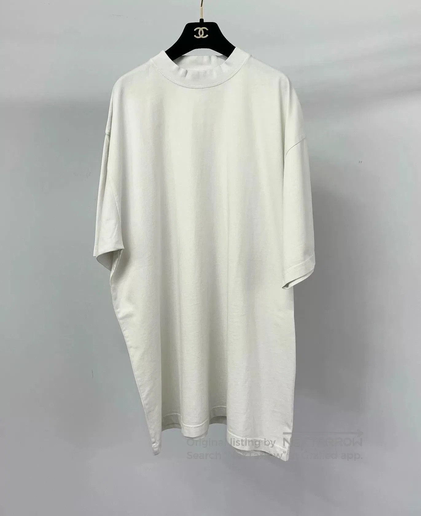 Balenciaga Balenciaga White Rhinestone Logo Short Sleeve T. Size US L / EU 52-54 / 3 - 1 Thumbnail