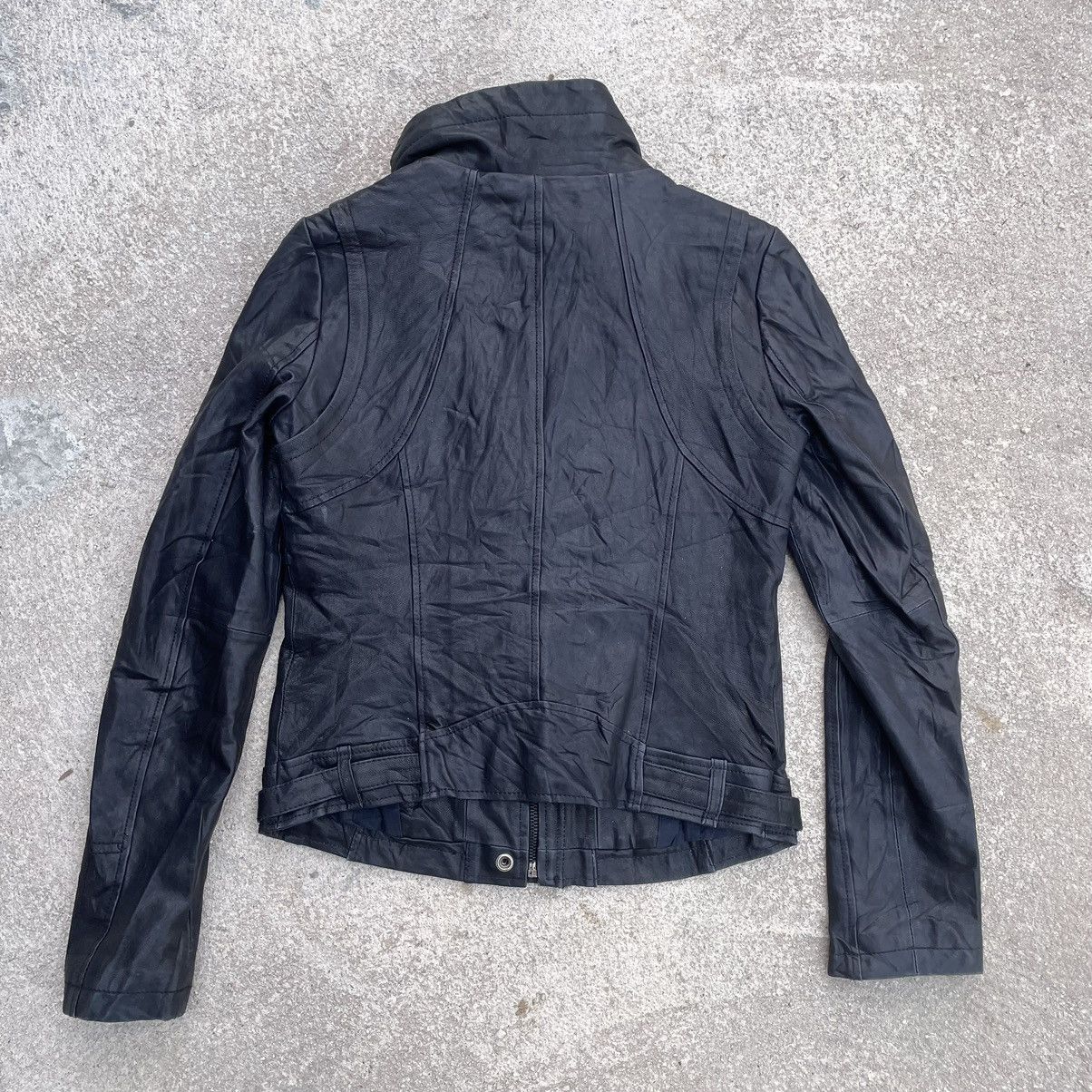 Guess “GUESS” AVANT GARDE TURTLE NECK LEATHER JACKET Size XS / US 0-2 / IT 36-38 - 16 Thumbnail