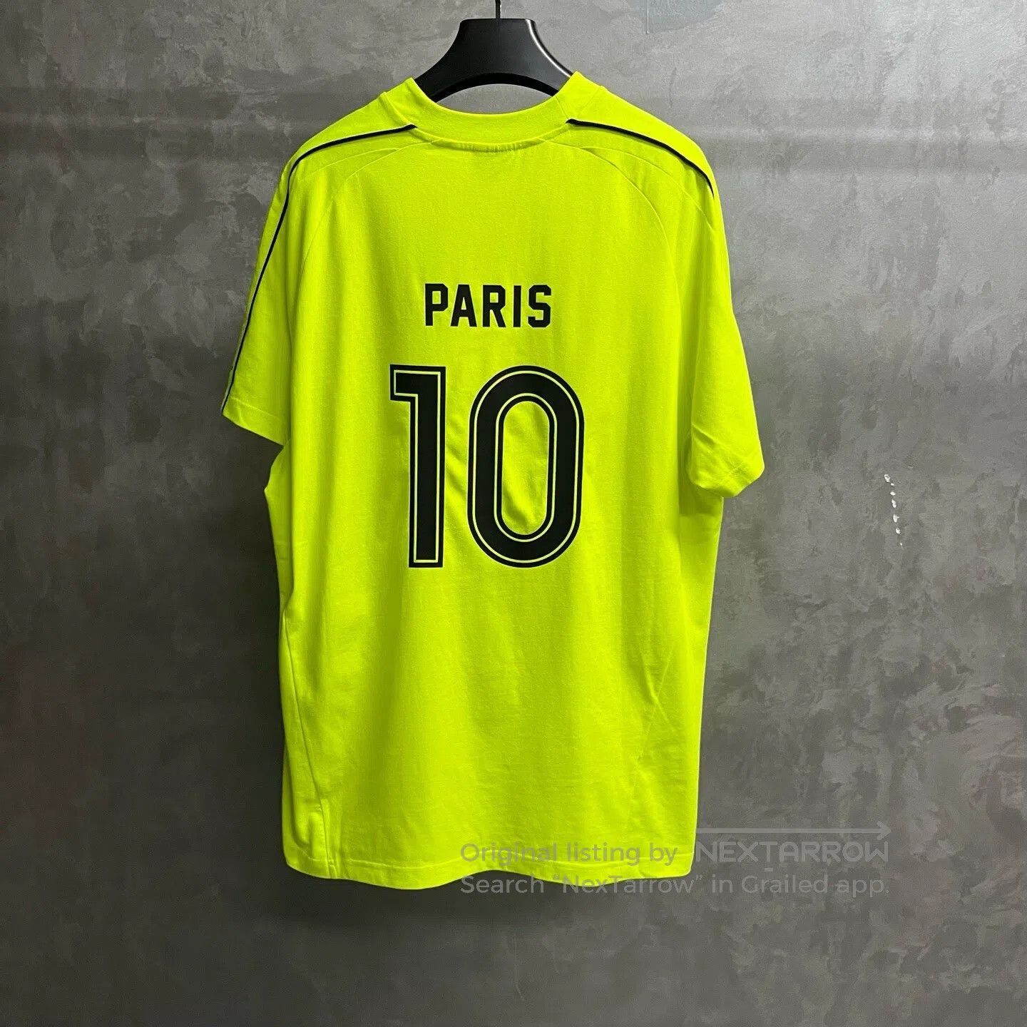 Balenciaga Balenciaga Fluorescent yellow logo-print round-neck casual Size US S / EU 44-46 / 1 - 3 Thumbnail