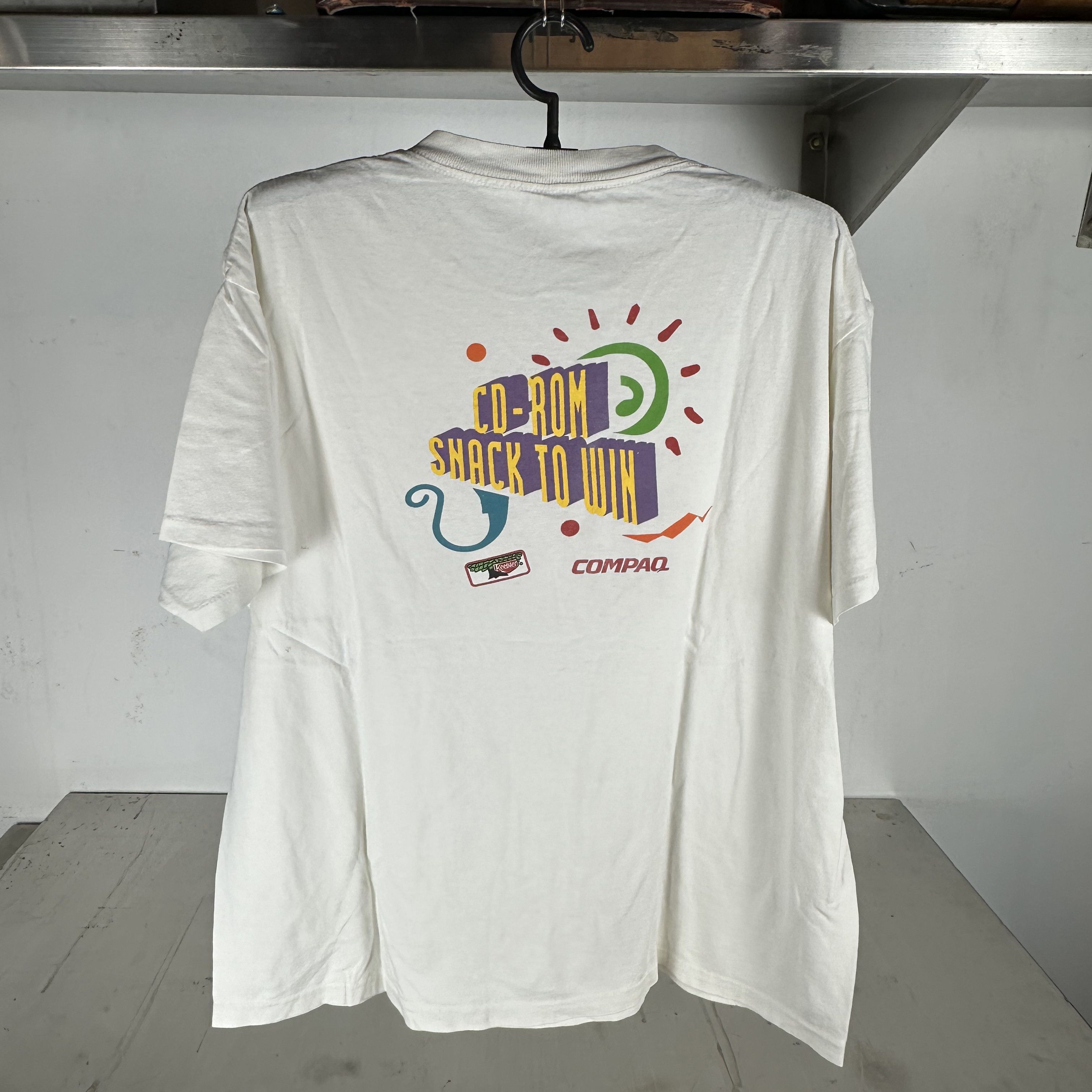 Vintage Vintage 90s Compaq CD-Rom Play With Your Food Promo T-Shirt Size US XL / EU 56 / 4 - 2 Thumbnail