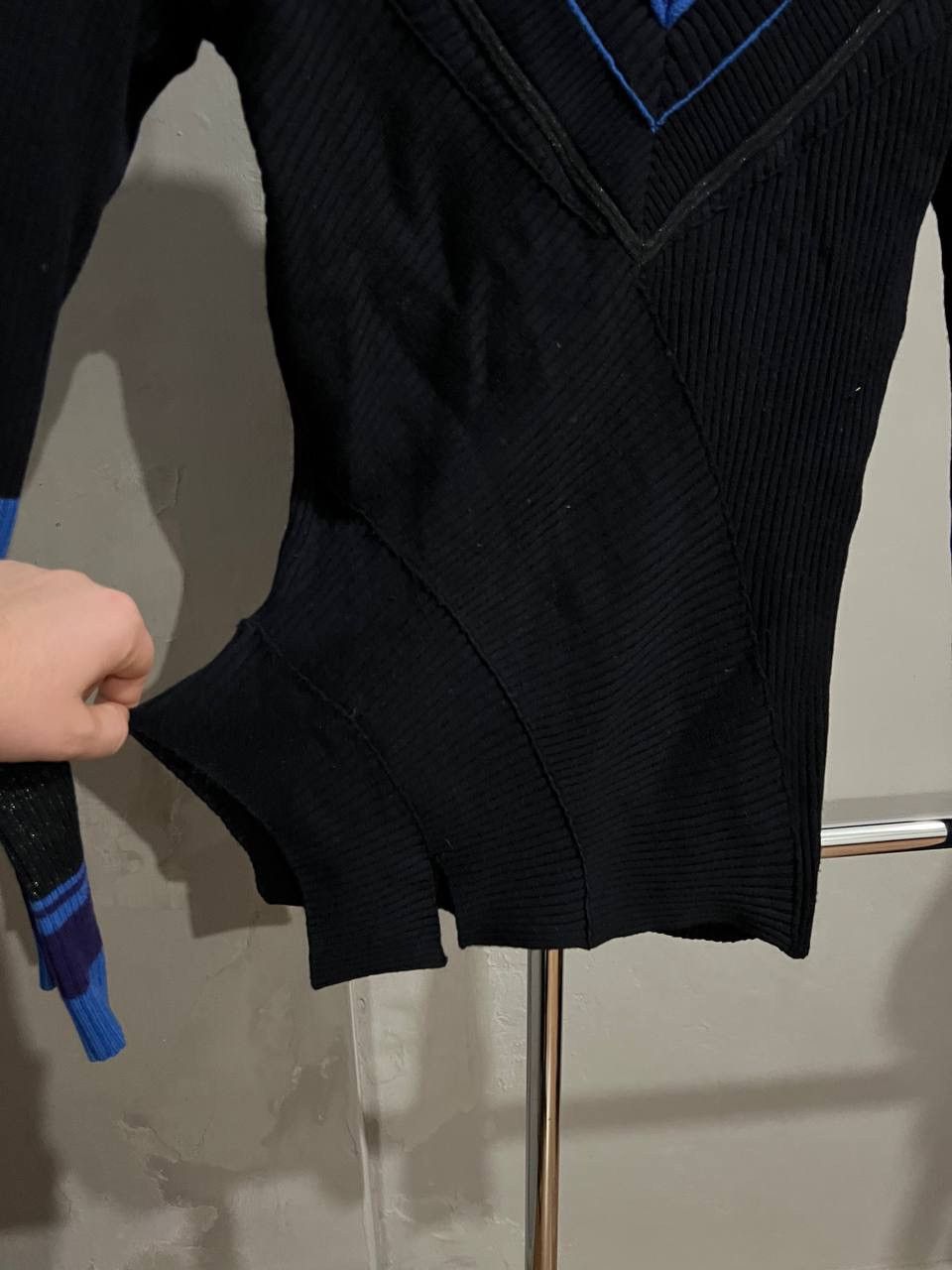 Marithe + Francois Girbaud MARITHE FRANCOIS GIRBAUD ARCHIVAL ASYMMETRICAL WOOL SWEATER Size L / US 10 / IT 46 - 8 Thumbnail