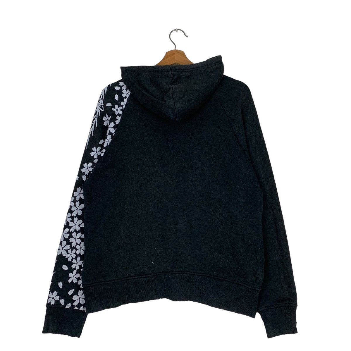 Japanese Brand Japanese Traditional Sakura on Sleeve Hoodies #0731-C33 Size US M / EU 48-50 / 2 - 7 Thumbnail