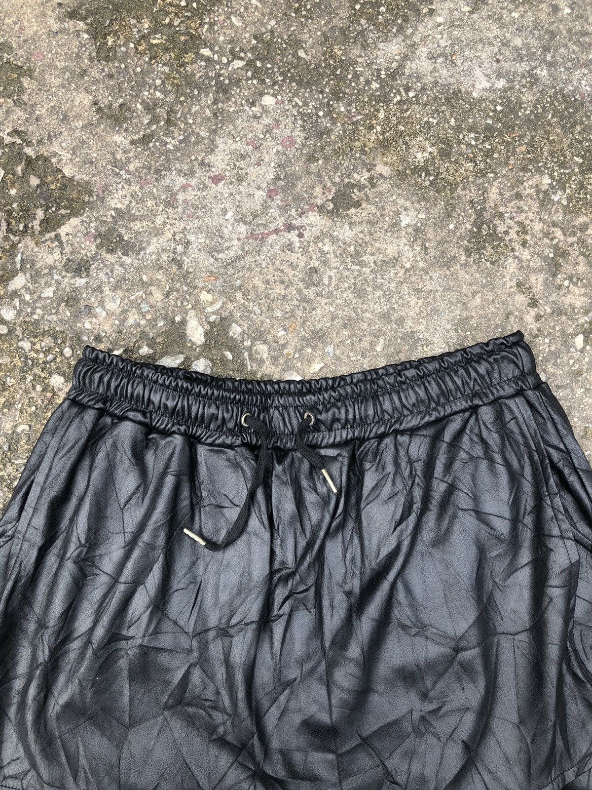 If Six Was Nine × Japanese Brand × Le Grande Bleu (L.G.B.) Vintage Legenda Short + Skirt Style Leather Pant Size US 30 / EU 46 - 9 Thumbnail