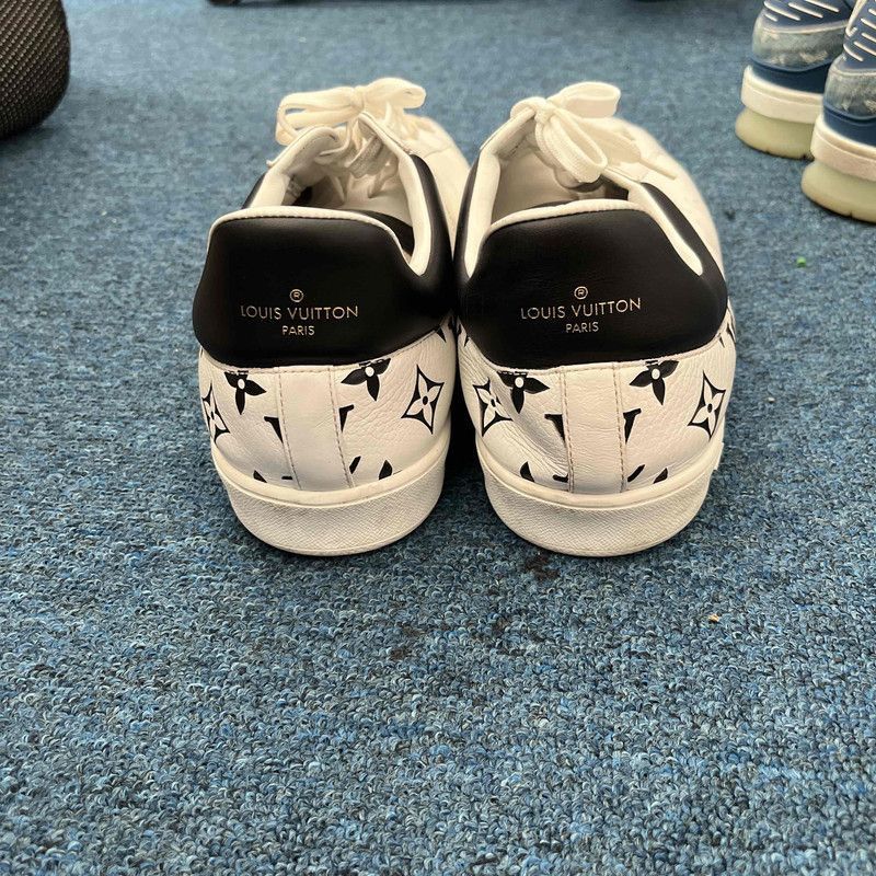 Louis Vuitton Louis Vuitton Gradient Sports Fashion Sneakers -2508 Size US 11 / EU 44 - 3 Thumbnail