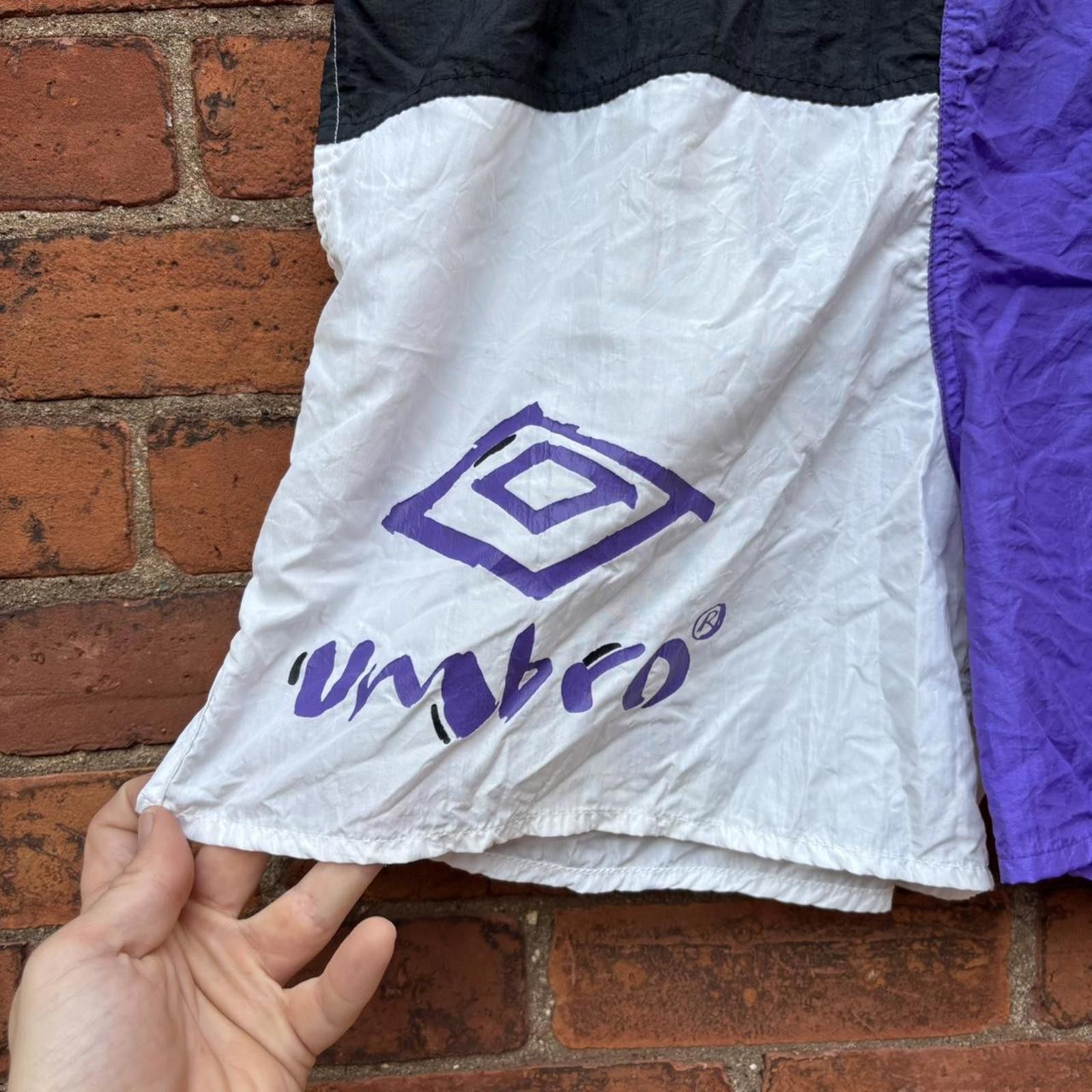 Umbro Vintage Umbro shorts made in usa 90s L Size US 34 / EU 50 - 2 Thumbnail