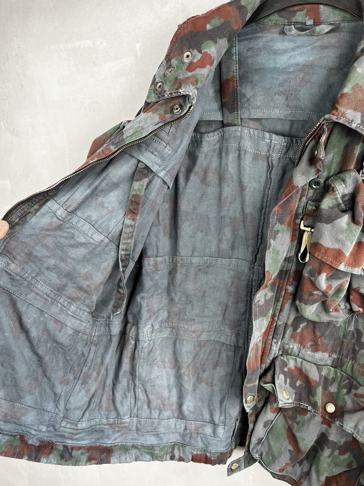Vintage Vintage Very rare multi-pocket swiss army jacket Size US L / EU 52-54 / 3 - 12 Thumbnail