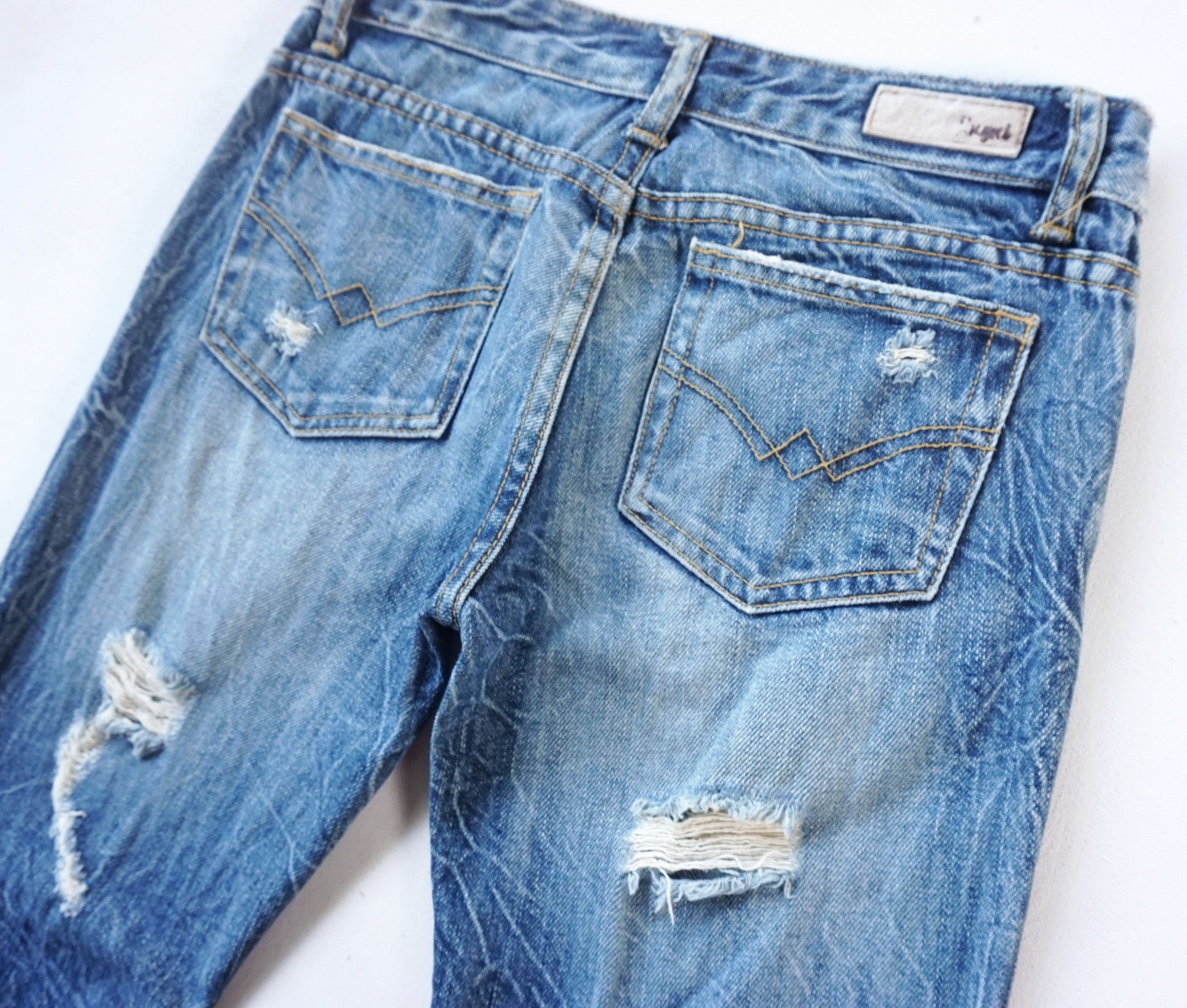 Japanese Brand INGNI Low Rise Ripped Flare Jeans Size 26" / US 2 / IT 38 - 5 Thumbnail