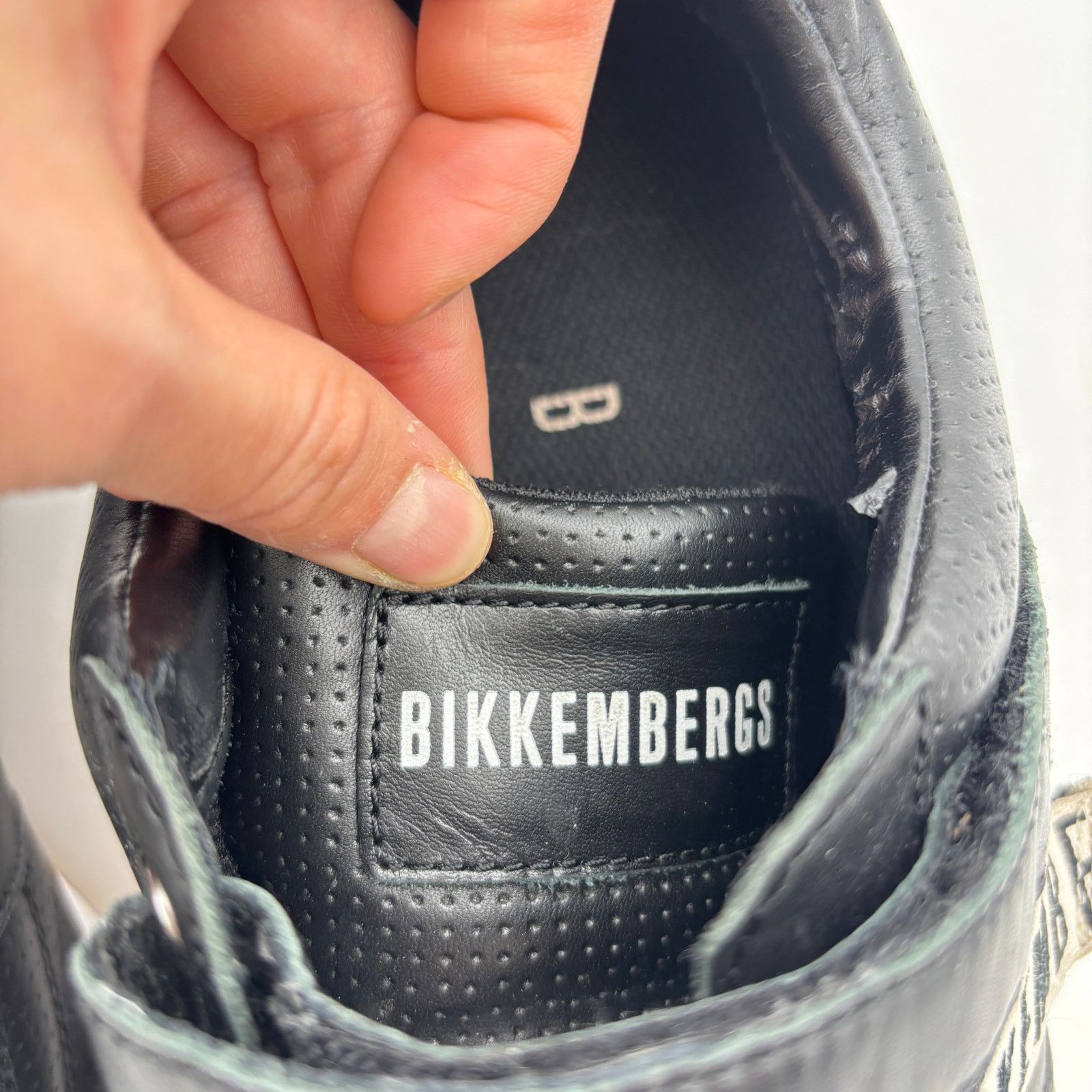 Dirk Bikkembergs VTG Bikkembergs Bannon Perforated Leather Sneakers 10.5 Size US 10.5 / EU 43-44 - 9 Thumbnail