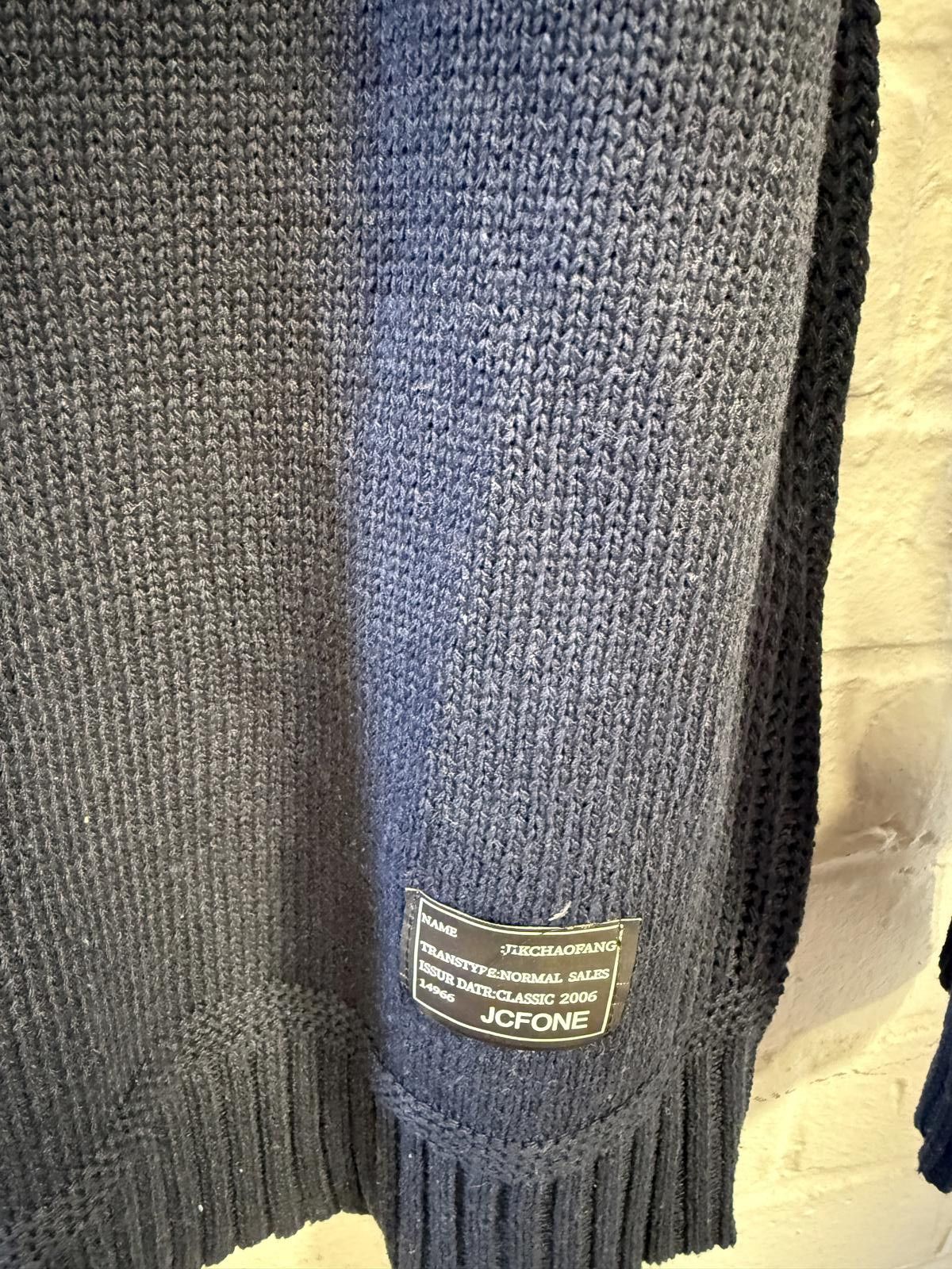 Unknown London Men's Navy Blue Crew Neck Sweater Size US L / EU 52-54 / 3 - 4 Thumbnail