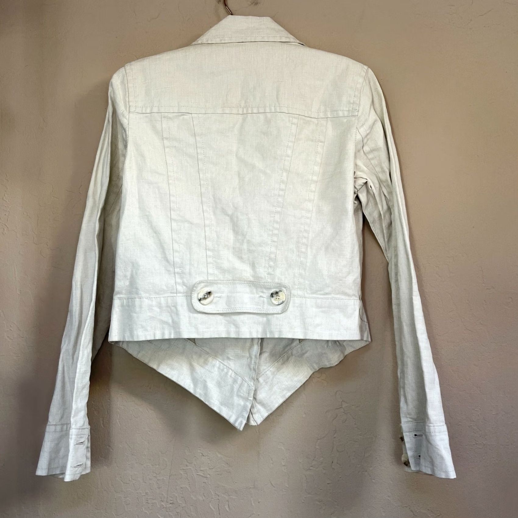Vintage Cabi 325 Women's Small Ivory Waxed Linen Ruffle Asymmetrical Jacket Coat Blazer Size S / US 4 / IT 40 - 2 Thumbnail