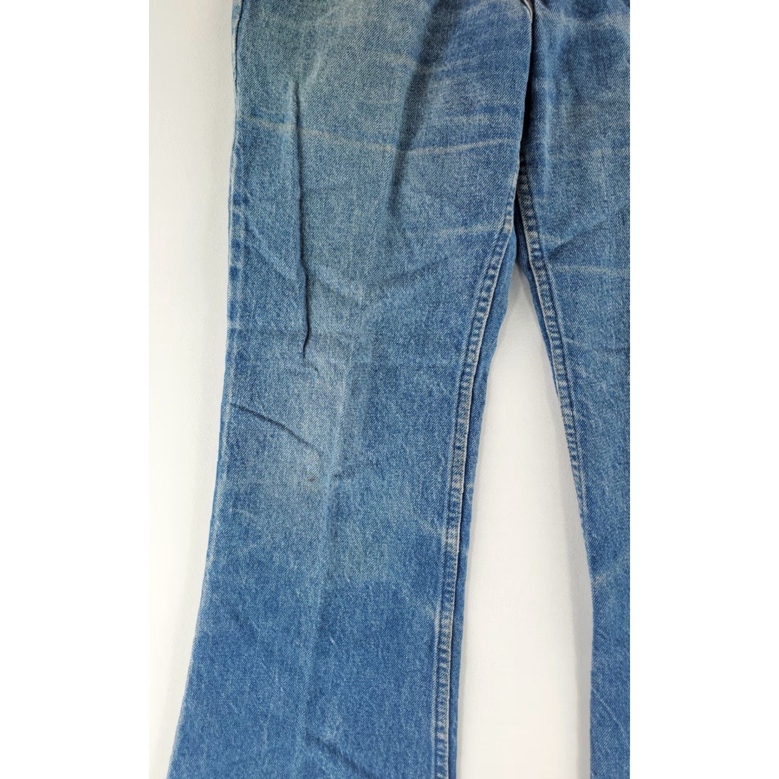 Levi's VINTAGE Levi's 646 Bell Bottoms Jeans Whiskering Talon 42 Mens 33x29 Blue Flared 70s Mens Size US 33 - 3 Thumbnail