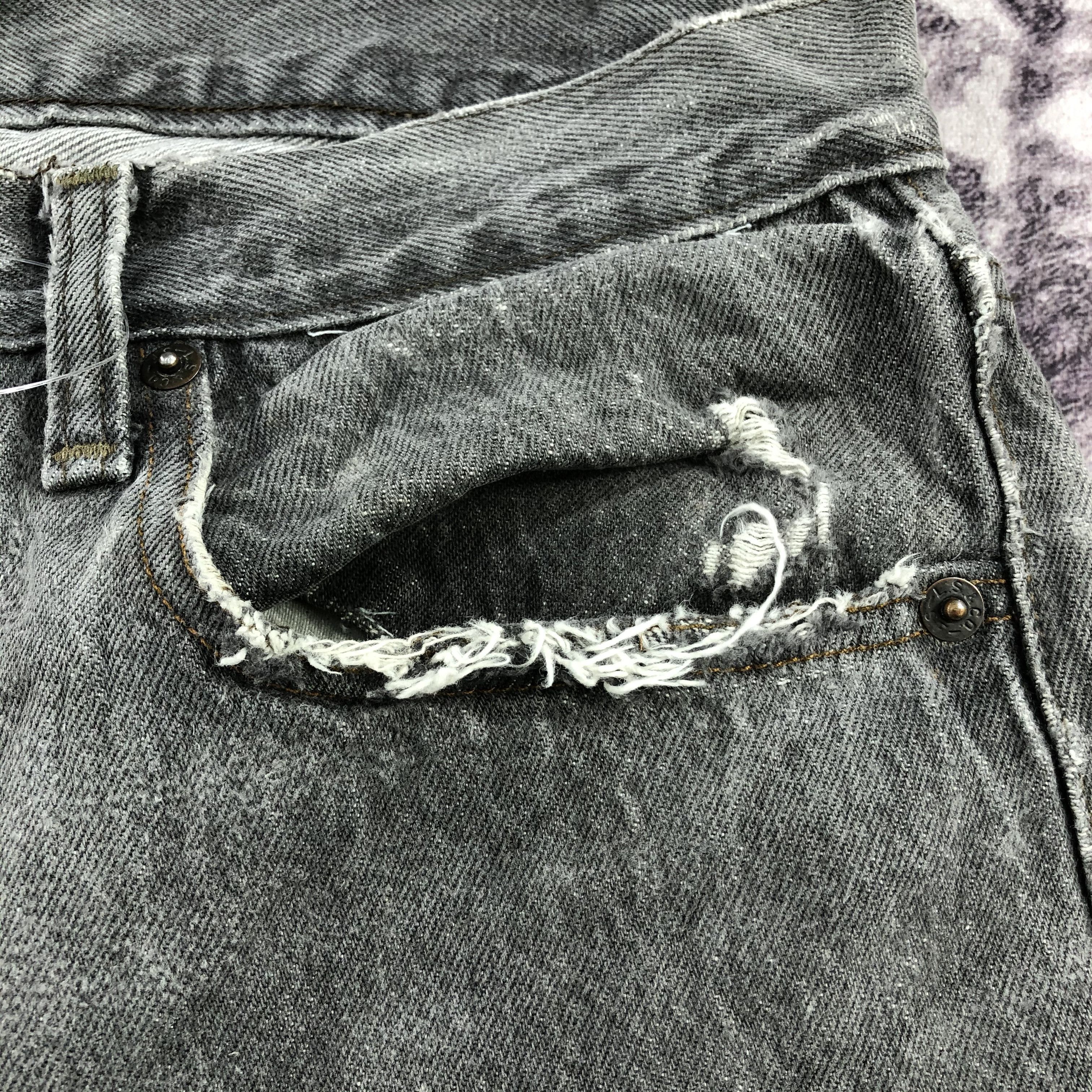 Levi's × Vintage Vintage 90s Sunfaded Levis 501 Jeans-JM2224 Size US 31 - 12 Thumbnail